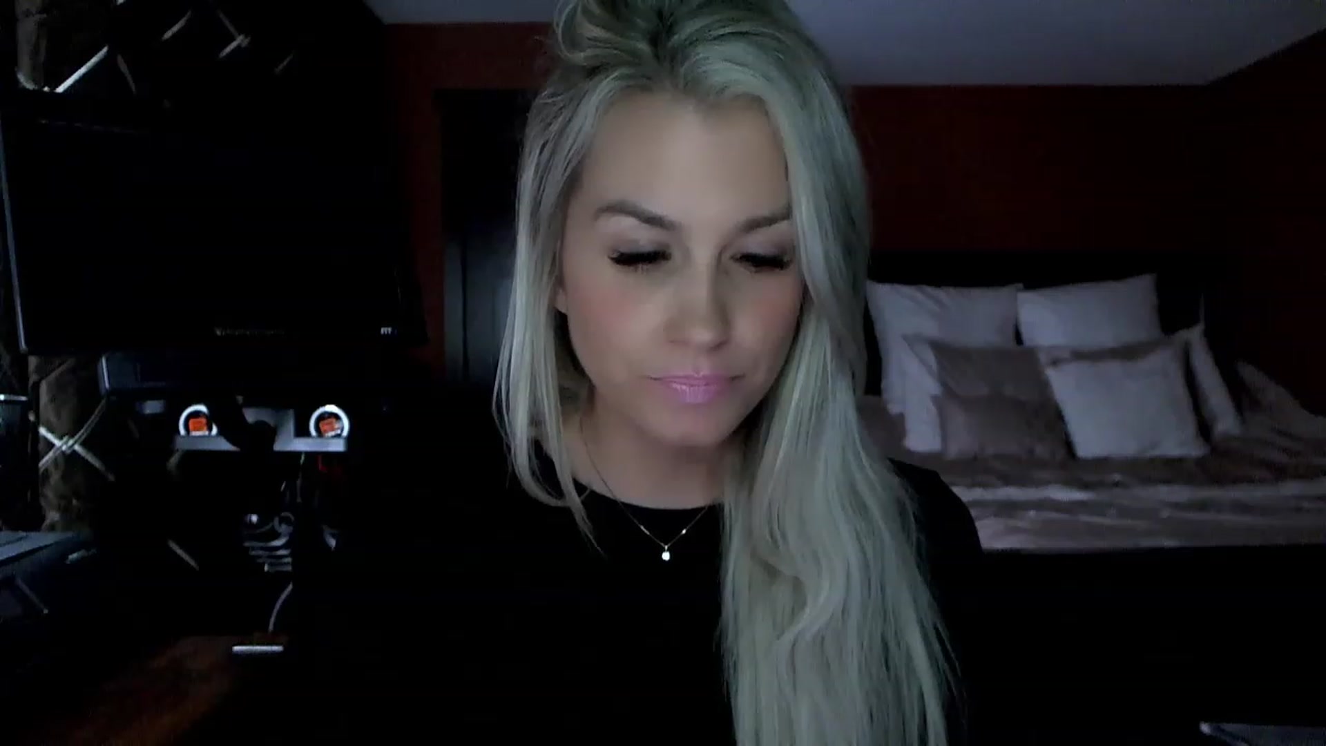 Gallery image thumbnail from Cora9's myfreecams stream on, 03/14/2023, 04:29 image 7 of 20