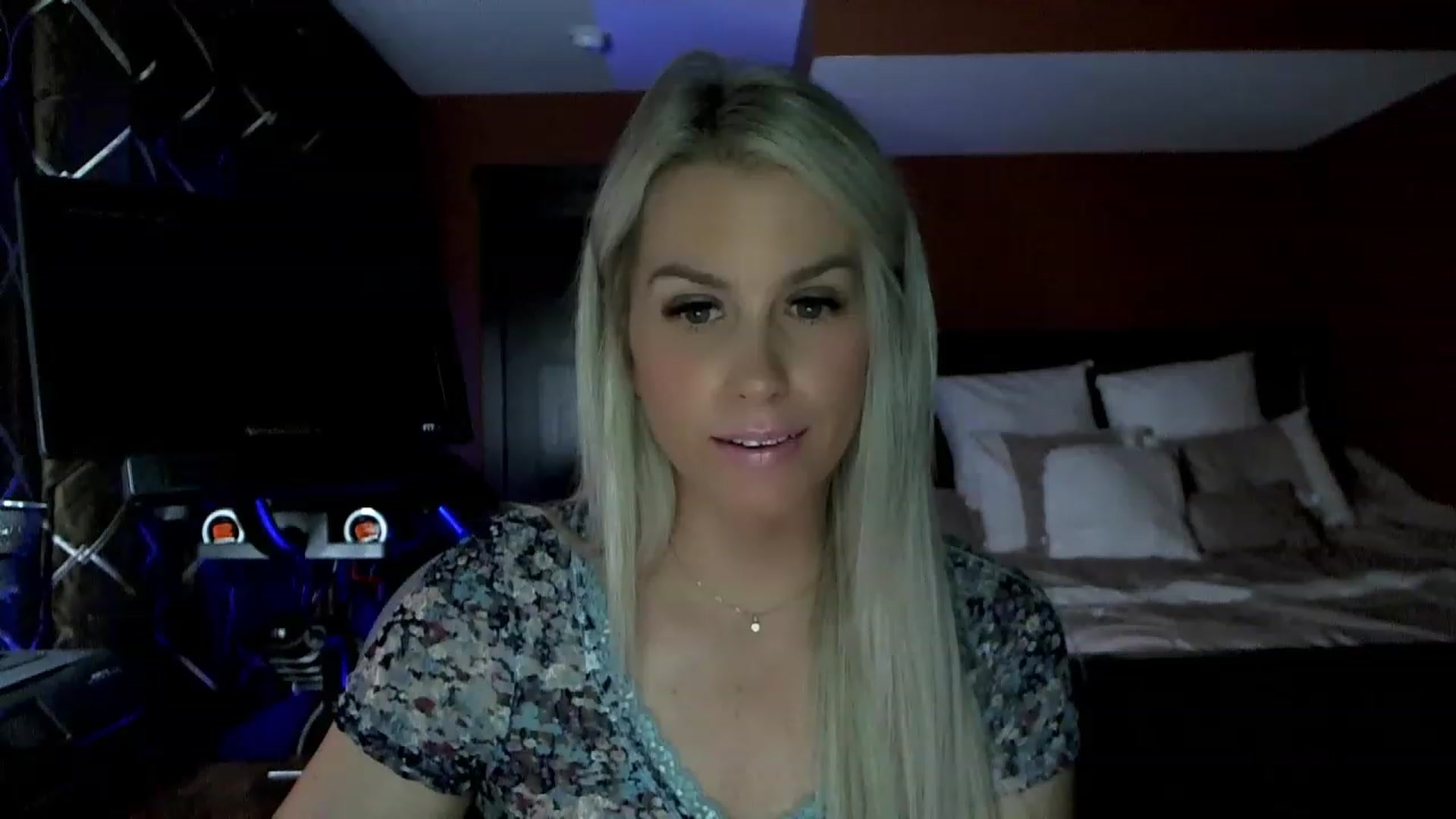 Gallery image thumbnail from Cora9's myfreecams stream on, 03/16/2023, 04:55 image 16 of 20