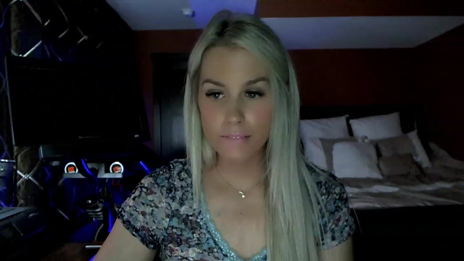Gallery image thumbnail from Cora9's myfreecams stream on, 03/16/2023, 04:55 image 12 of 20
