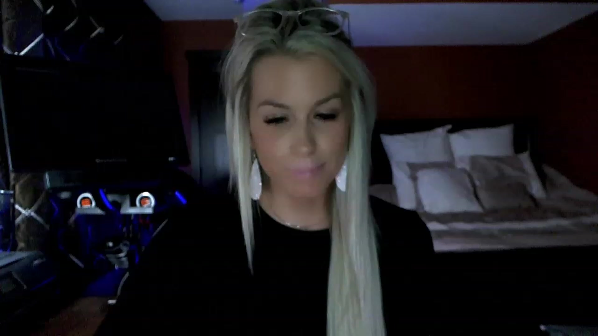 Gallery image thumbnail from Cora9's myfreecams stream on, 03/17/2023, 04:28 image 20 of 20