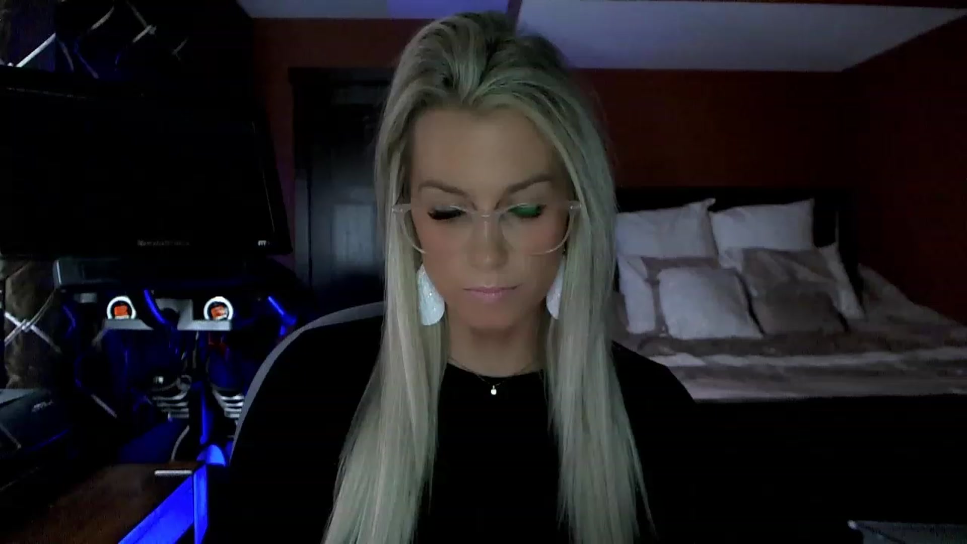 Gallery image thumbnail from Cora9's myfreecams stream on, 03/17/2023, 04:28 image 9 of 20