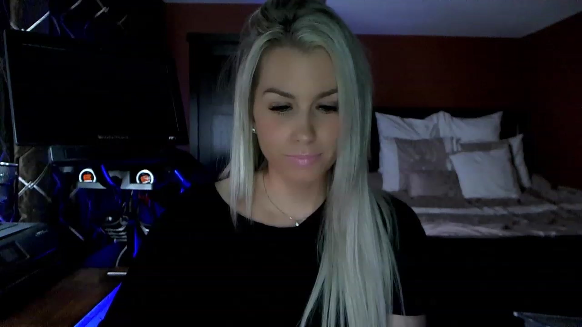 Gallery image thumbnail from Cora9's myfreecams stream on, 03/21/2023, 05:05 image 3 of 20