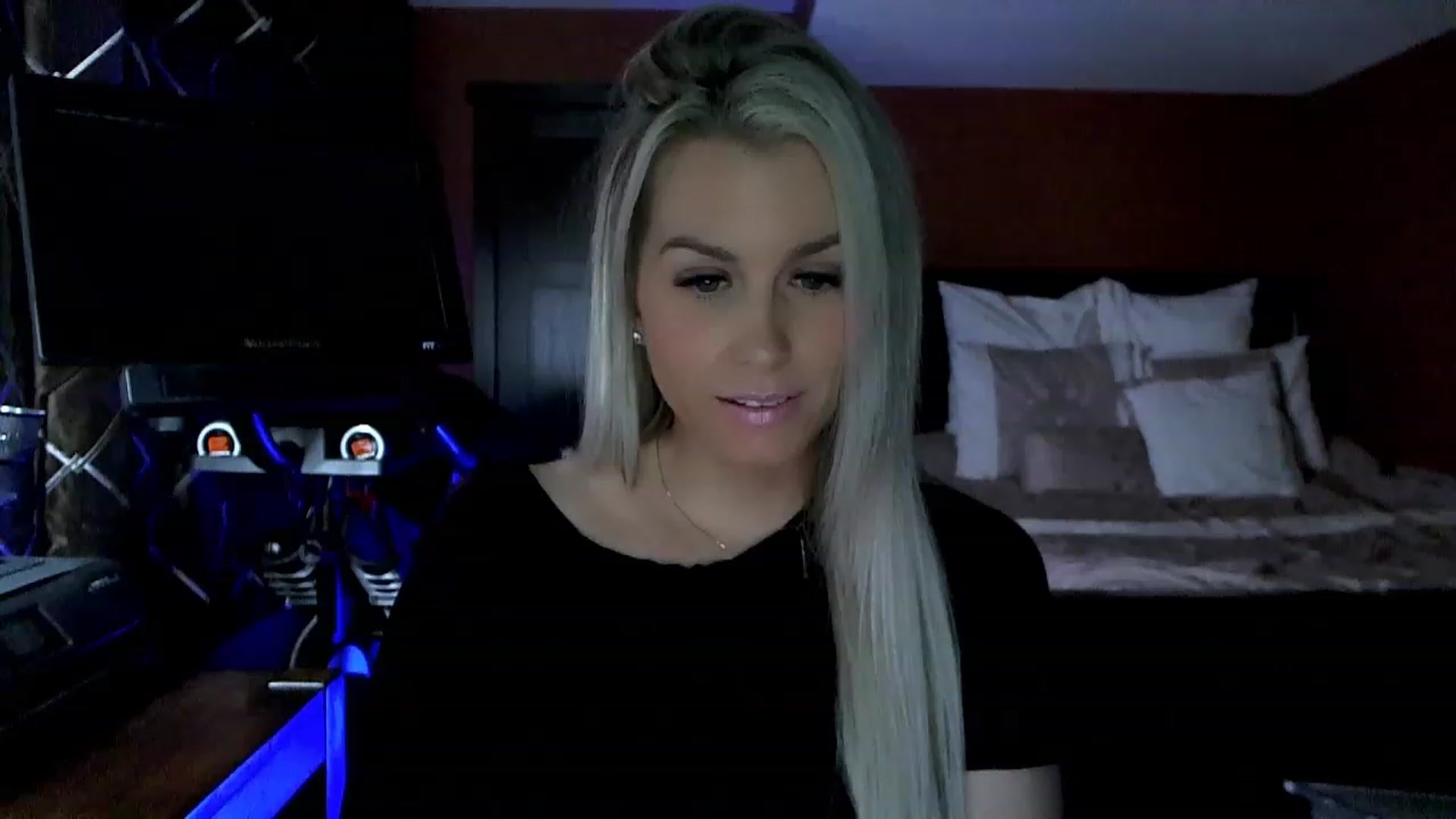 Gallery image thumbnail from Cora9's myfreecams stream on, 03/21/2023, 05:05 image 13 of 20
