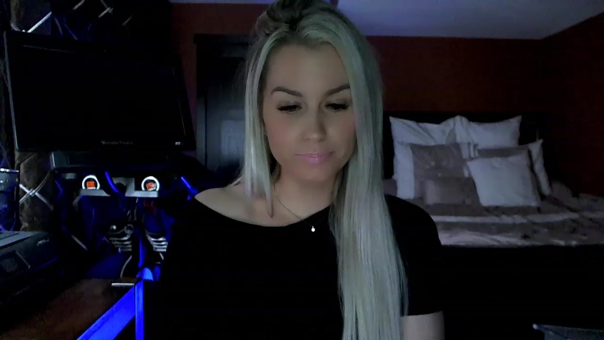 Gallery image thumbnail from Cora9's myfreecams stream on, 03/21/2023, 05:05 image 8 of 20