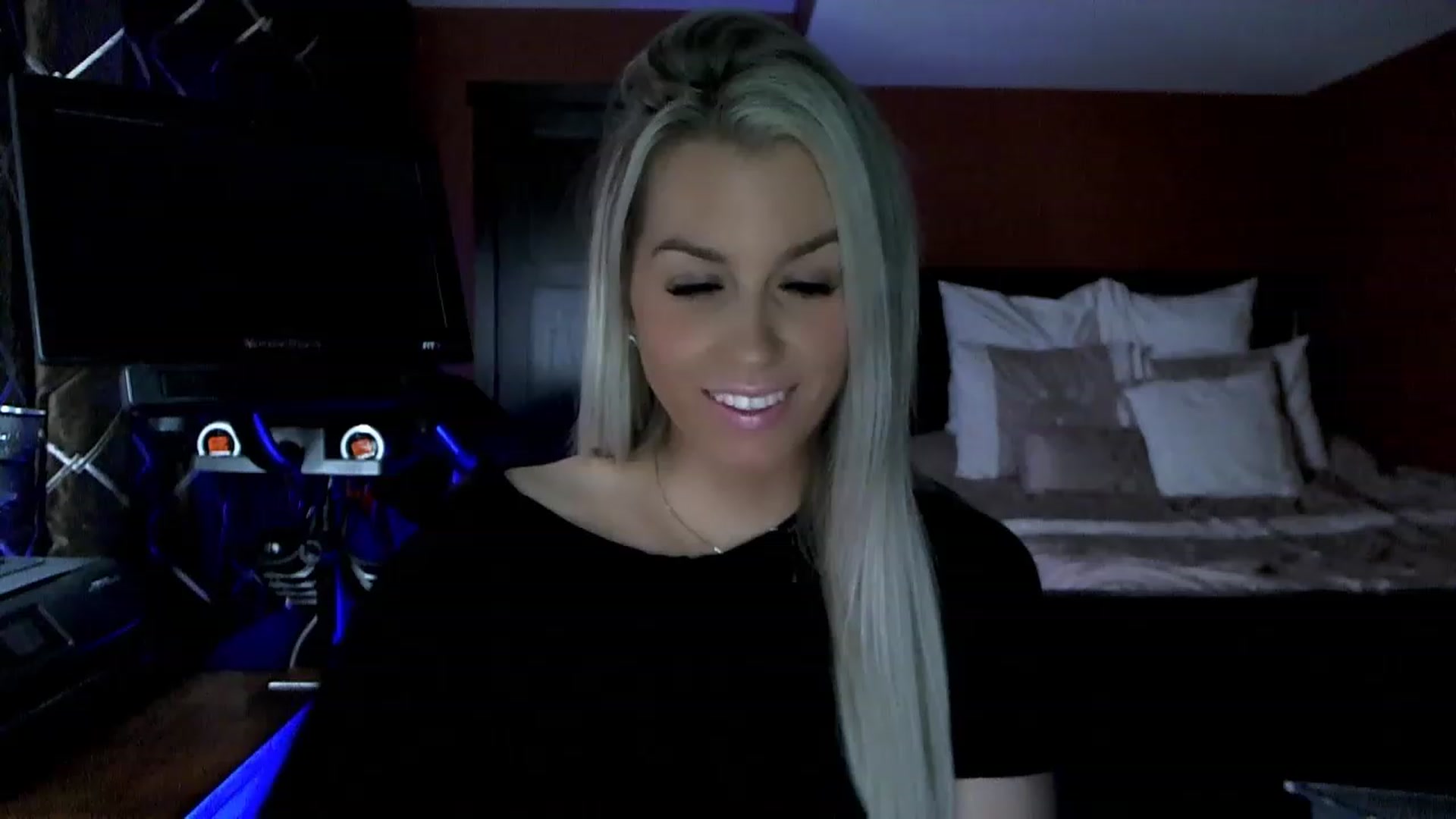 Gallery image thumbnail from Cora9's myfreecams stream on, 03/21/2023, 05:05 image 12 of 20