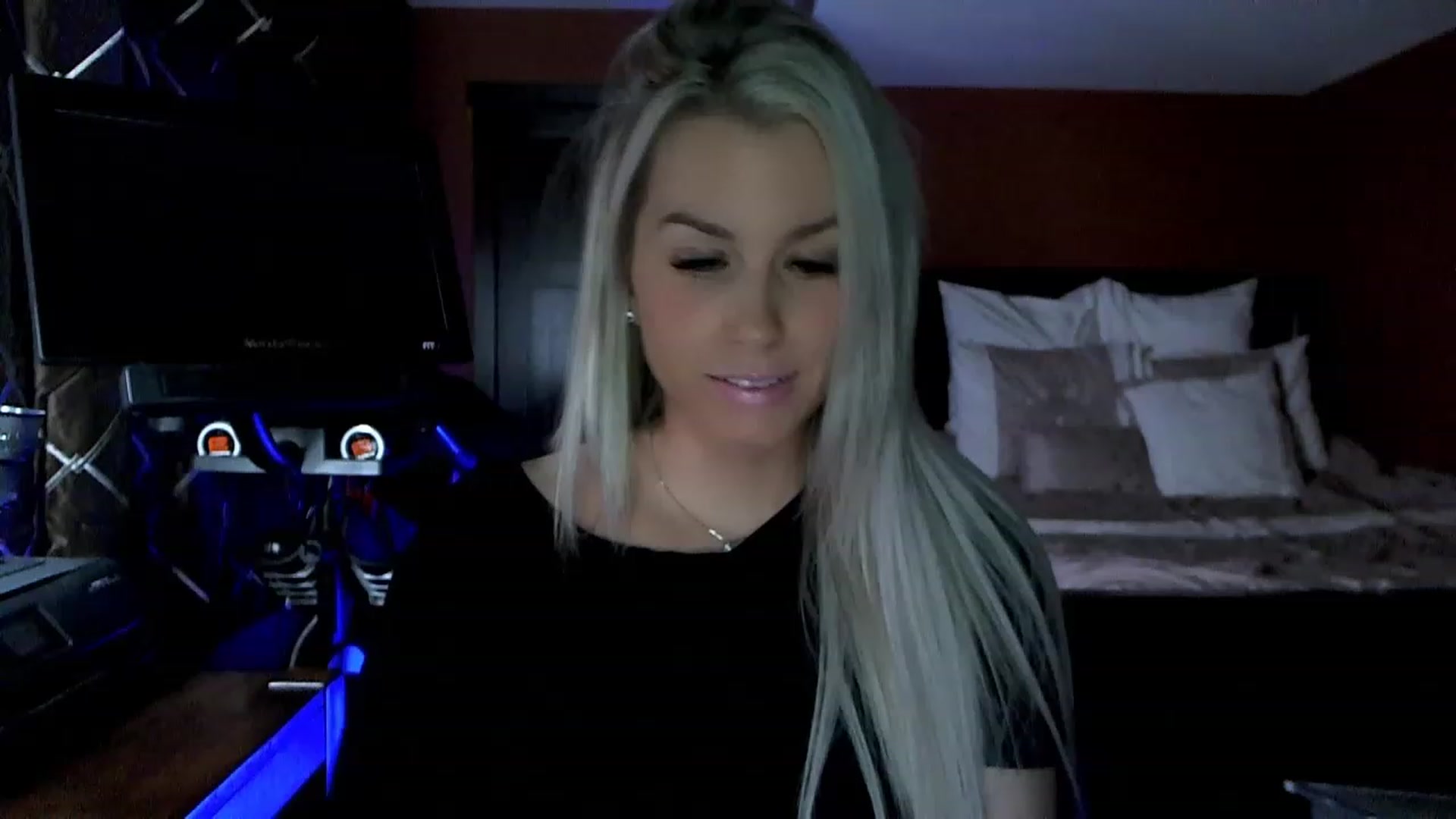 Gallery image thumbnail from Cora9's myfreecams stream on, 03/21/2023, 05:05 image 1 of 20
