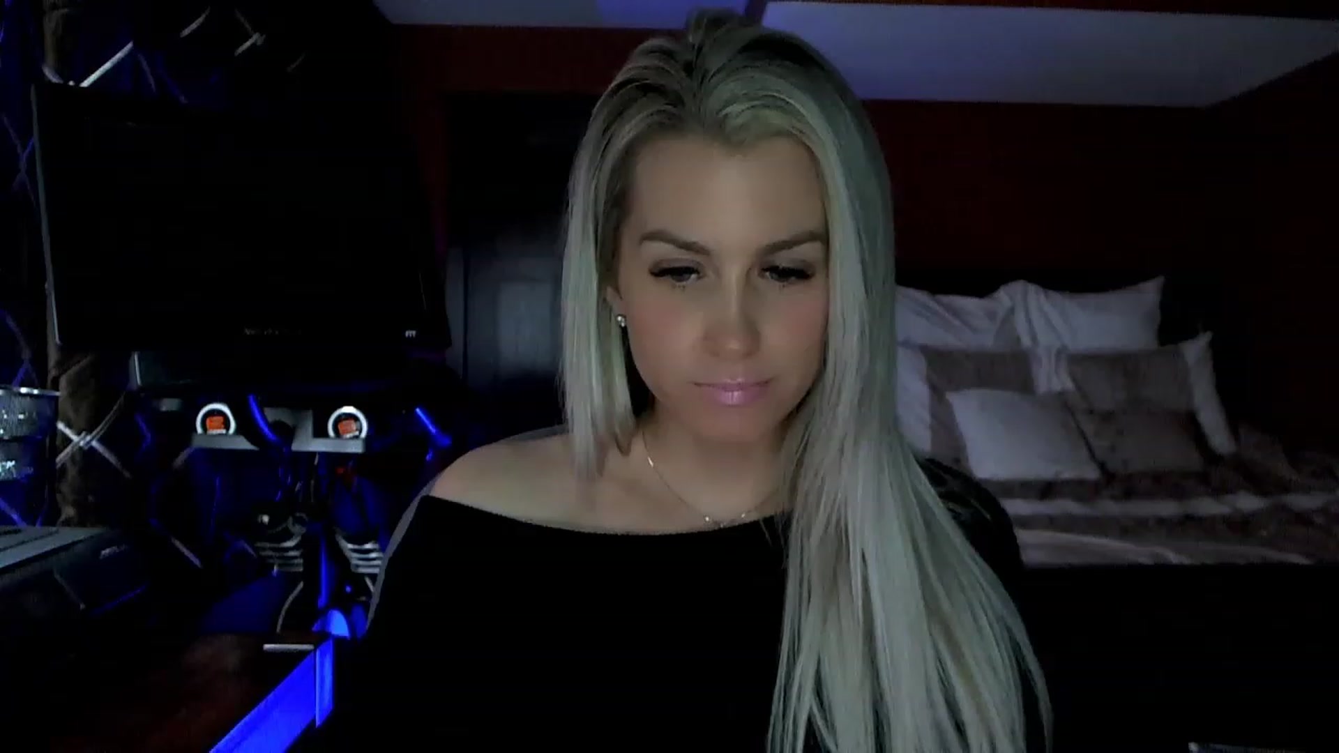 Gallery image thumbnail from Cora9's myfreecams stream on, 03/22/2023, 06:08 image 4 of 20