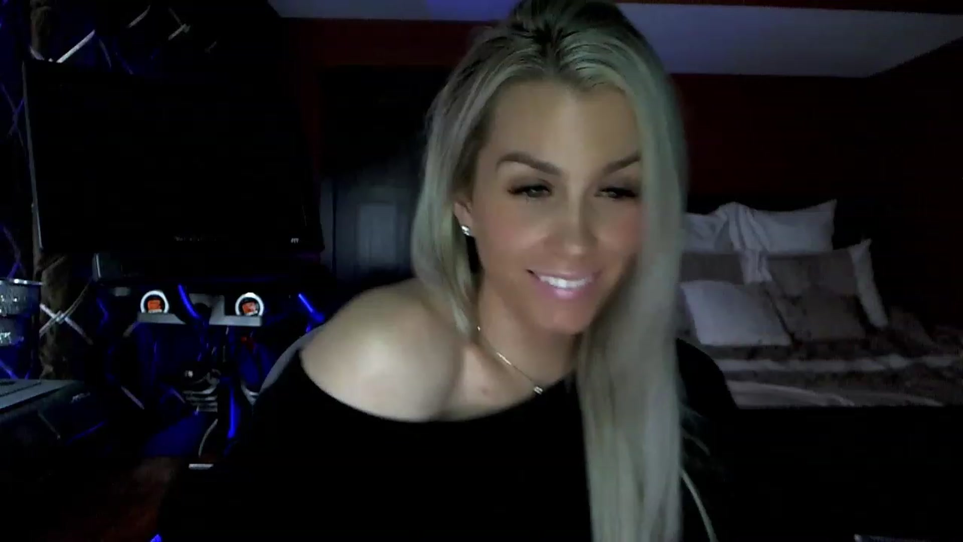 Gallery image thumbnail from Cora9's myfreecams stream on, 03/22/2023, 06:08 image 11 of 20