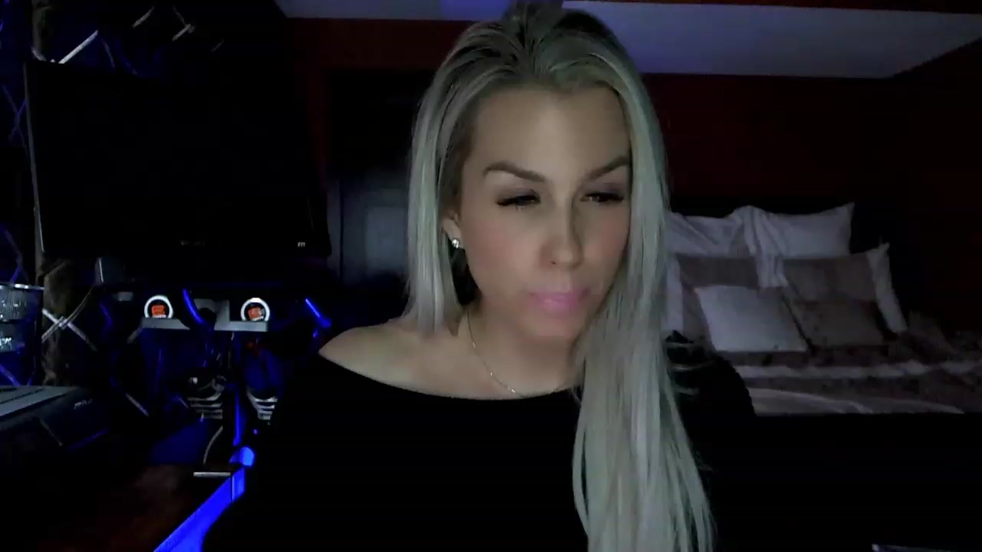 Gallery image thumbnail from Cora9's myfreecams stream on, 03/22/2023, 06:08 image 1 of 20