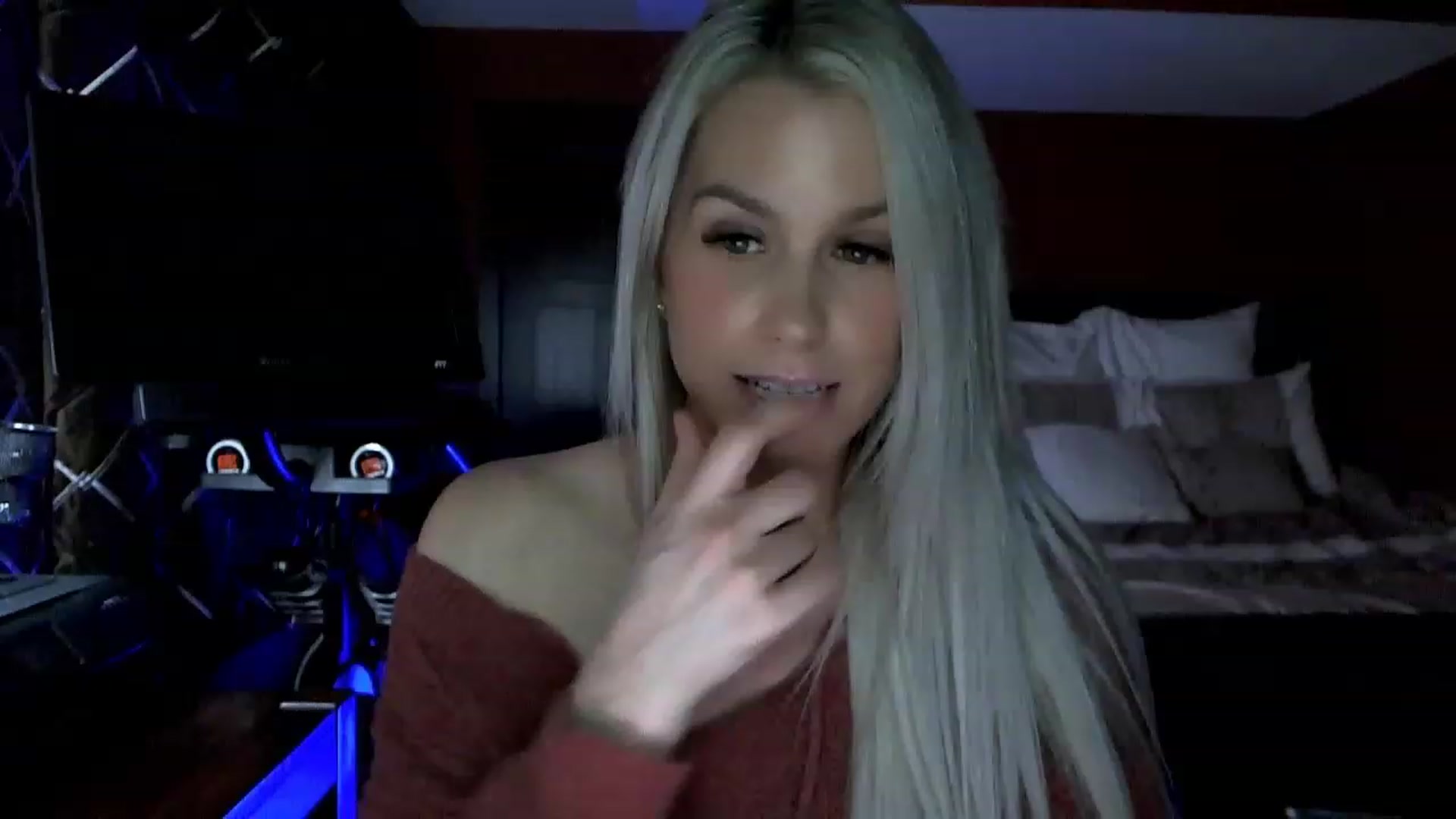 Gallery image thumbnail from Cora9's myfreecams stream on, 03/24/2023, 05:33 image 20 of 20