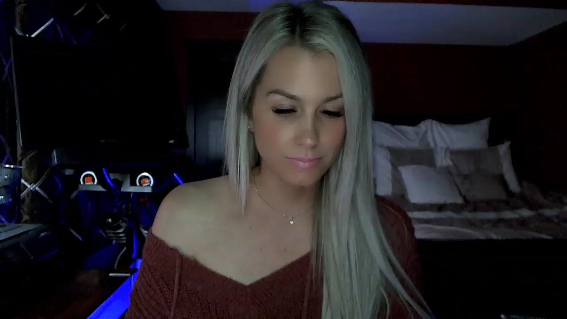 Gallery image thumbnail from Cora9's myfreecams stream on, 03/24/2023, 05:33 image 9 of 20