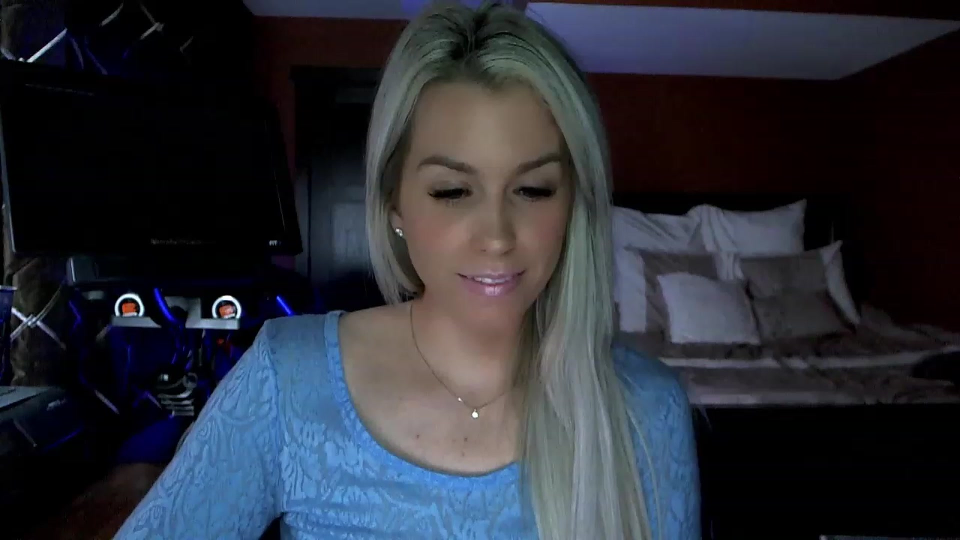 Gallery image thumbnail from Cora9's myfreecams stream on, 03/28/2023, 05:21 image 11 of 20