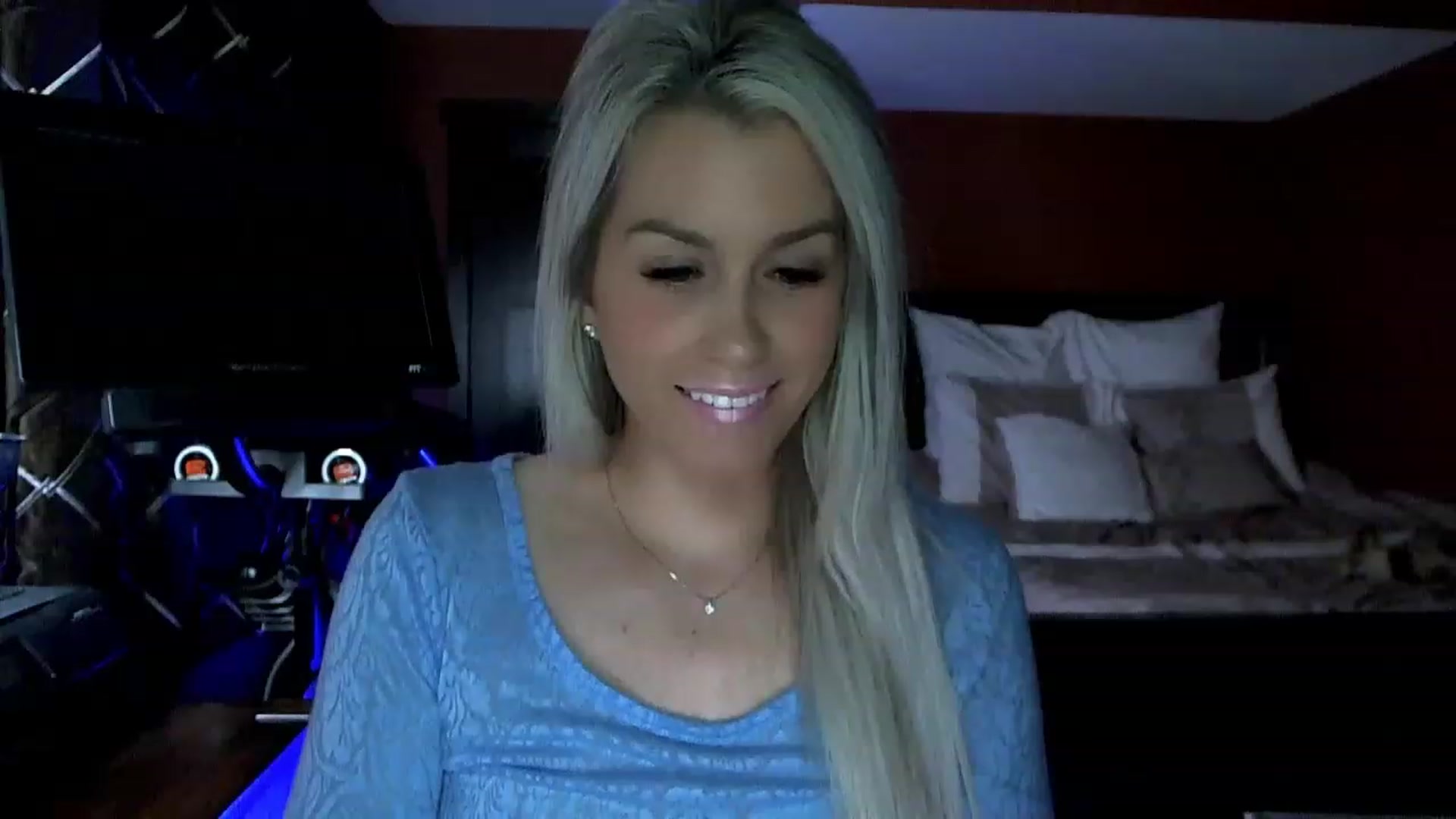 Gallery image thumbnail from Cora9's myfreecams stream on, 03/28/2023, 05:21 image 3 of 20