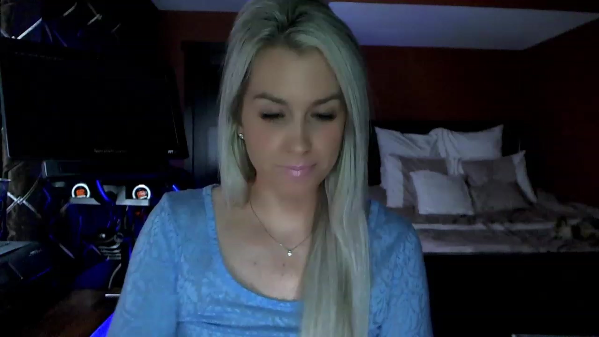 Gallery image thumbnail from Cora9's myfreecams stream on, 03/28/2023, 05:21 image 4 of 20