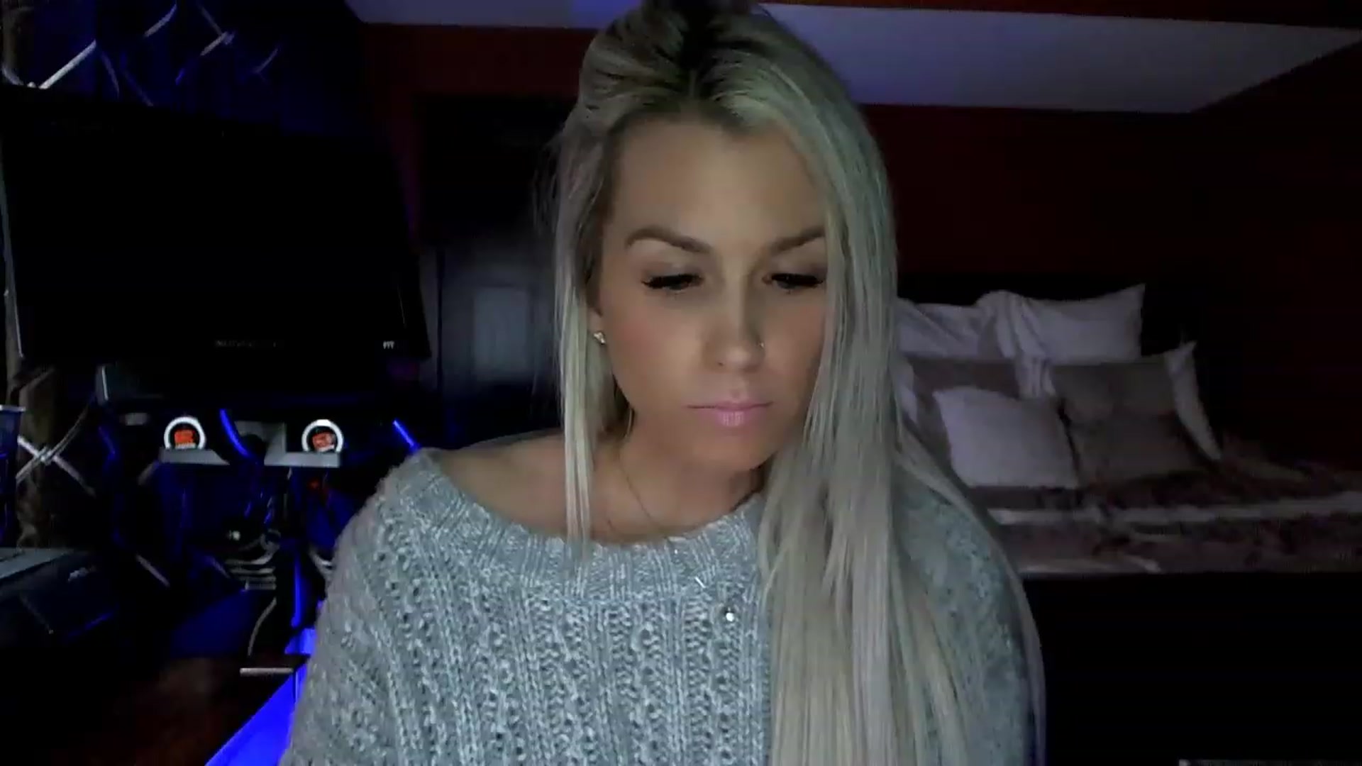 Gallery image thumbnail from Cora9's myfreecams stream on, 03/30/2023, 04:57 image 16 of 20
