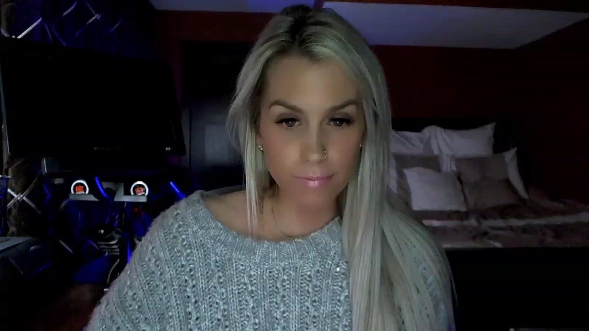 Gallery image thumbnail from Cora9's myfreecams stream on, 03/30/2023, 04:57 image 17 of 20