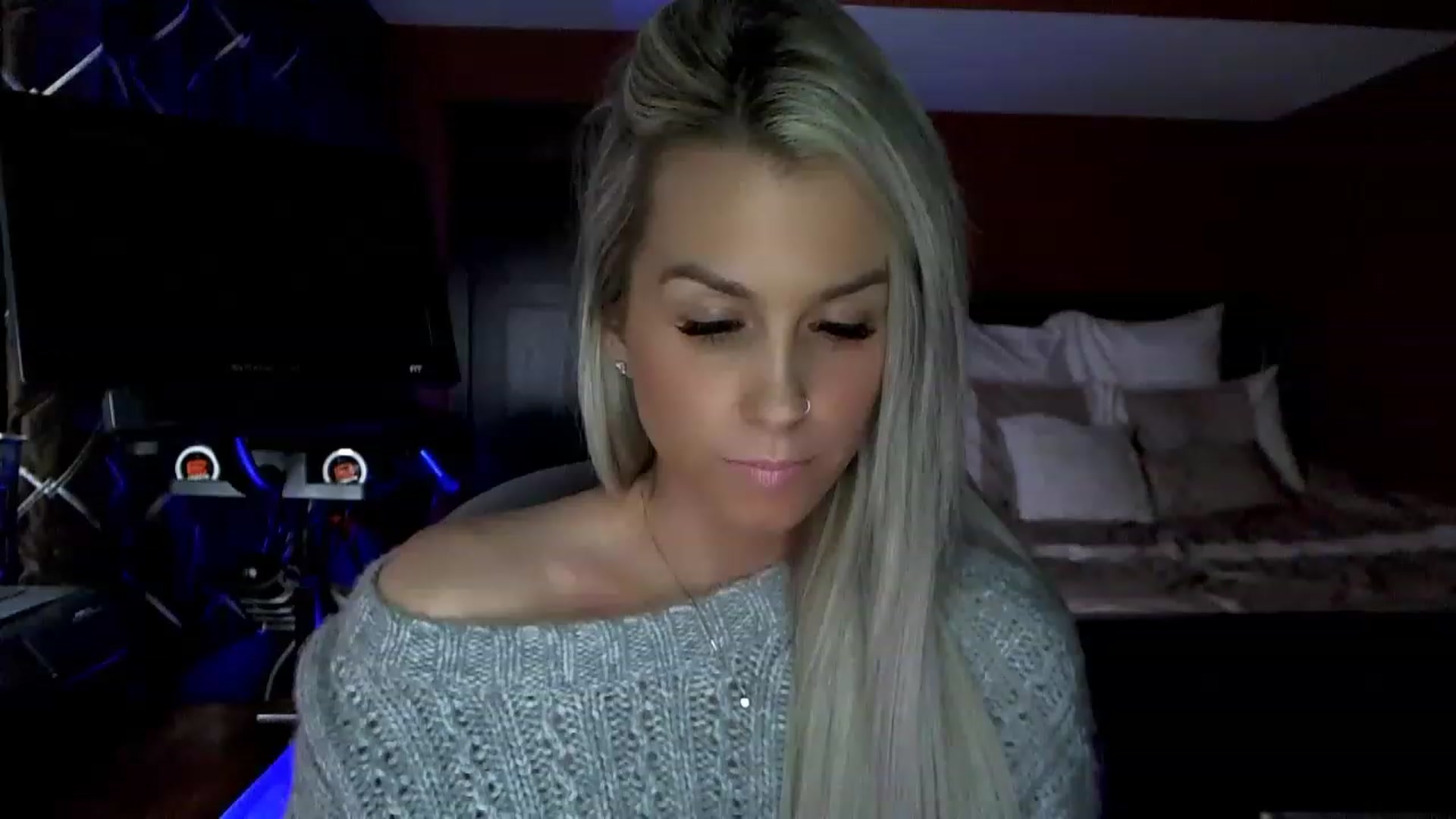 Gallery image thumbnail from Cora9's myfreecams stream on, 03/30/2023, 04:57 image 13 of 20