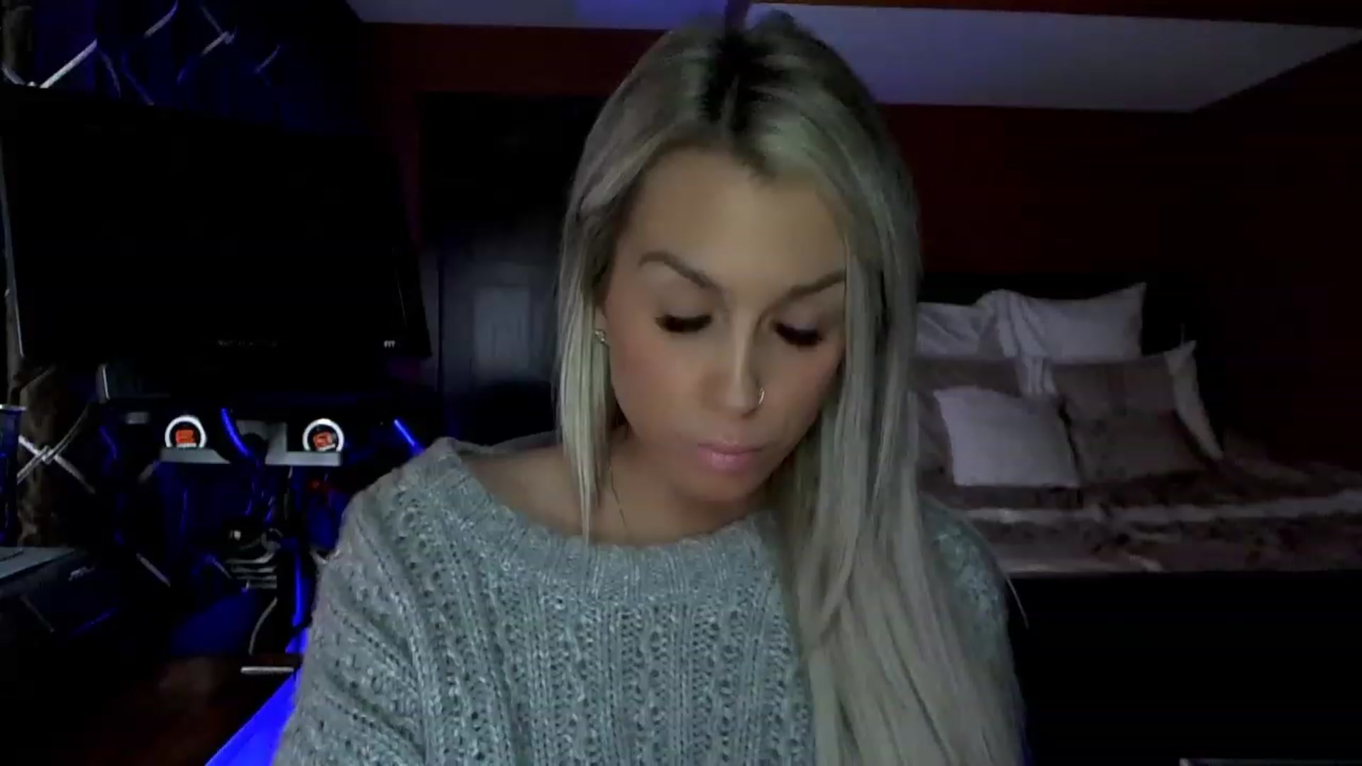 Gallery image thumbnail from Cora9's myfreecams stream on, 03/30/2023, 04:57 image 3 of 20
