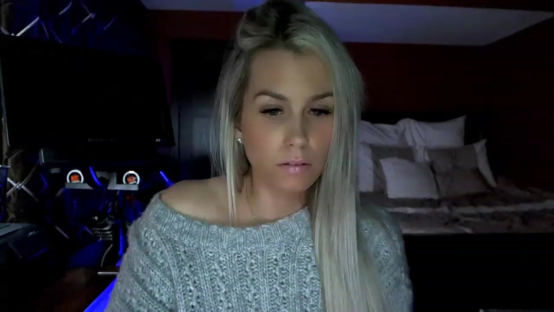 Gallery image thumbnail from Cora9's myfreecams stream on, 03/30/2023, 04:57 image 11 of 20