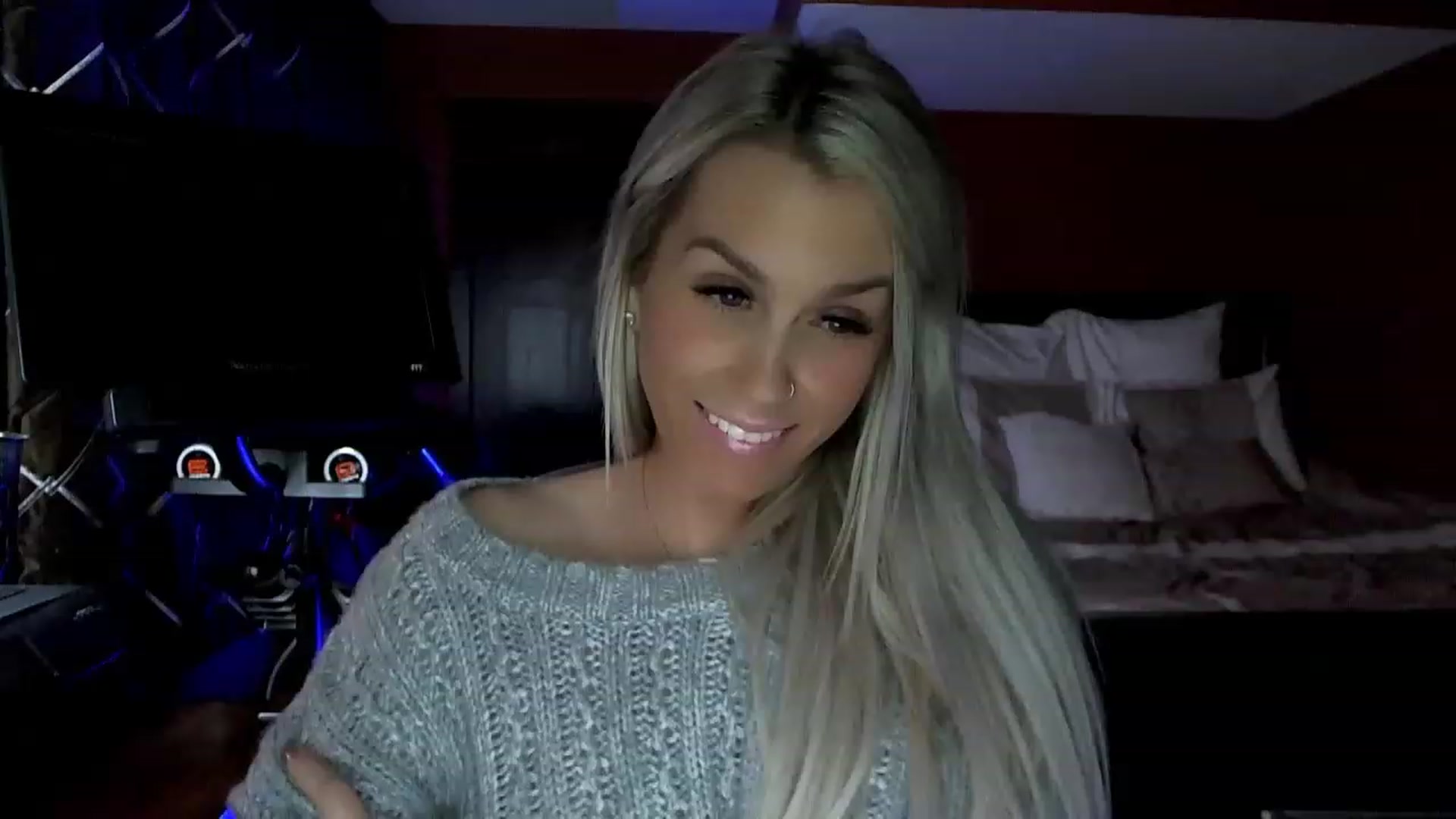 Gallery image thumbnail from Cora9's myfreecams stream on, 03/30/2023, 04:57 image 1 of 20