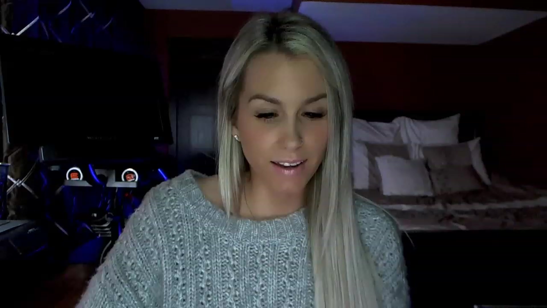 Gallery image thumbnail from Cora9's myfreecams stream on, 03/30/2023, 04:57 image 4 of 20