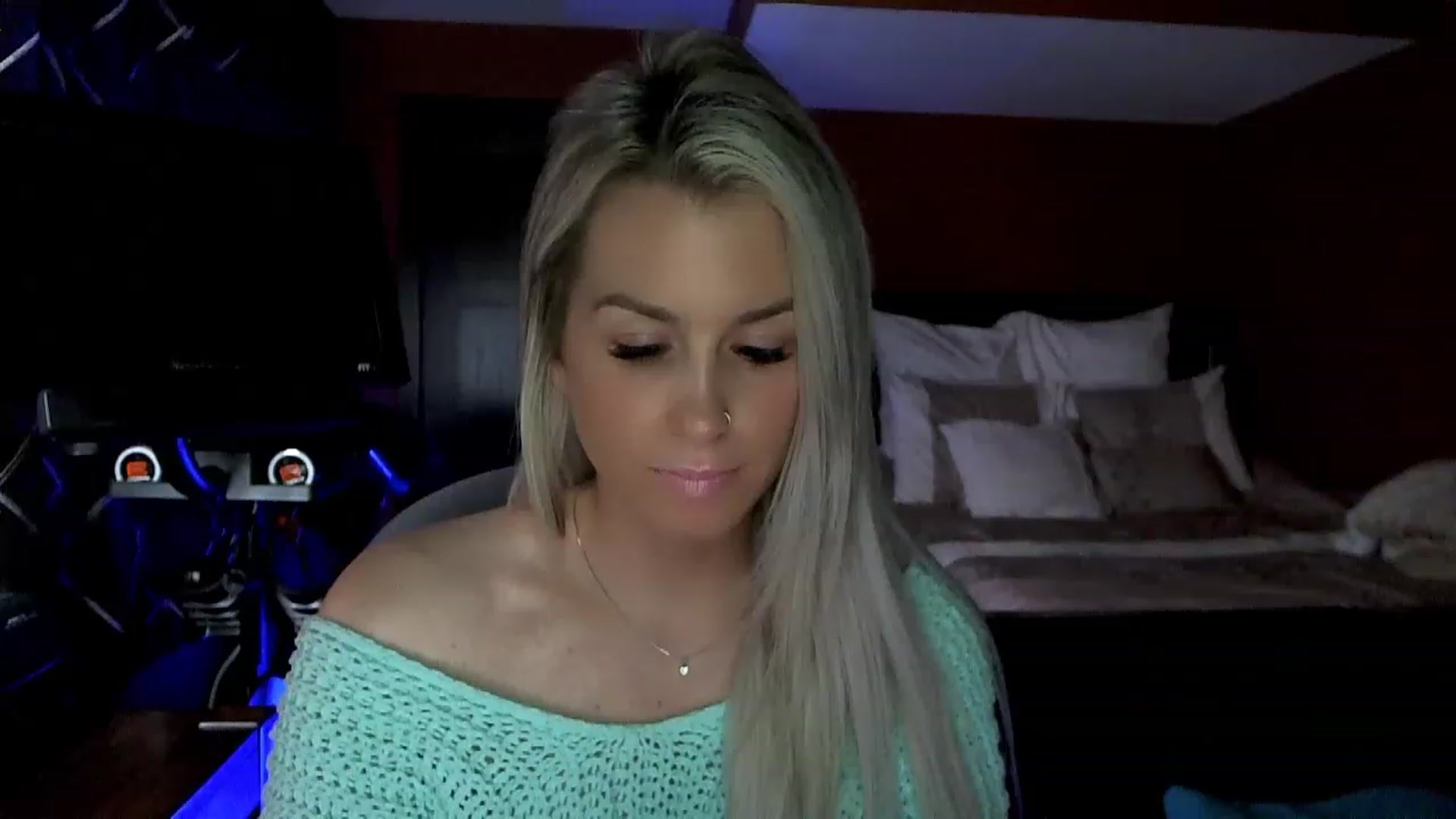 Gallery image thumbnail from Cora9's myfreecams stream on, 04/04/2023, 04:38 image 4 of 20