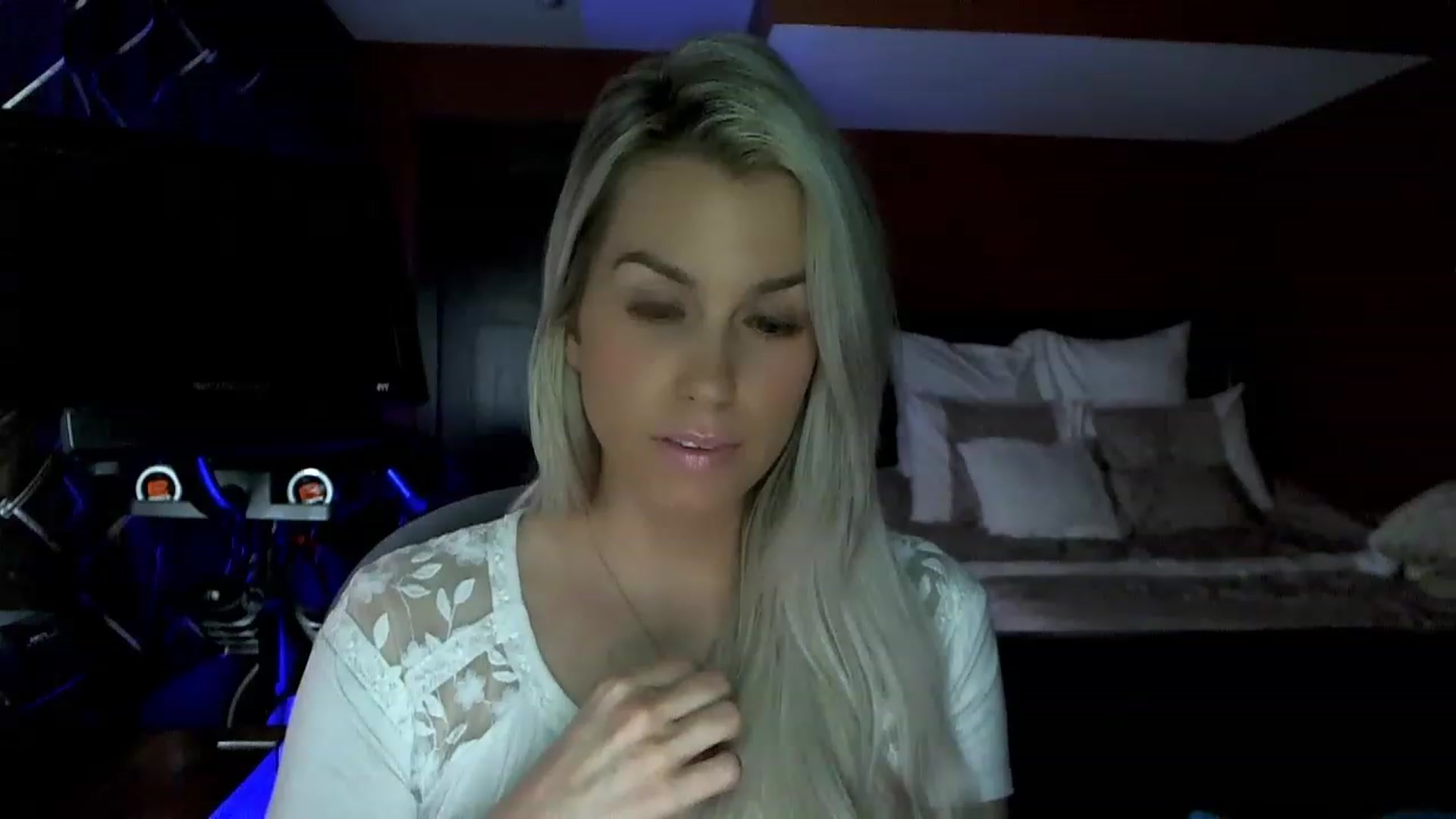 Gallery image thumbnail from Cora9's myfreecams stream on, 04/05/2023, 05:04 image 10 of 20