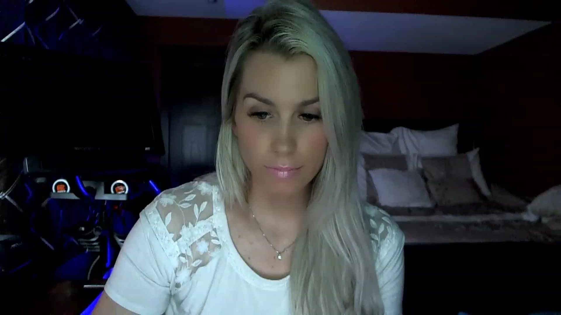 Gallery image thumbnail from Cora9's myfreecams stream on, 04/05/2023, 05:04 image 11 of 20