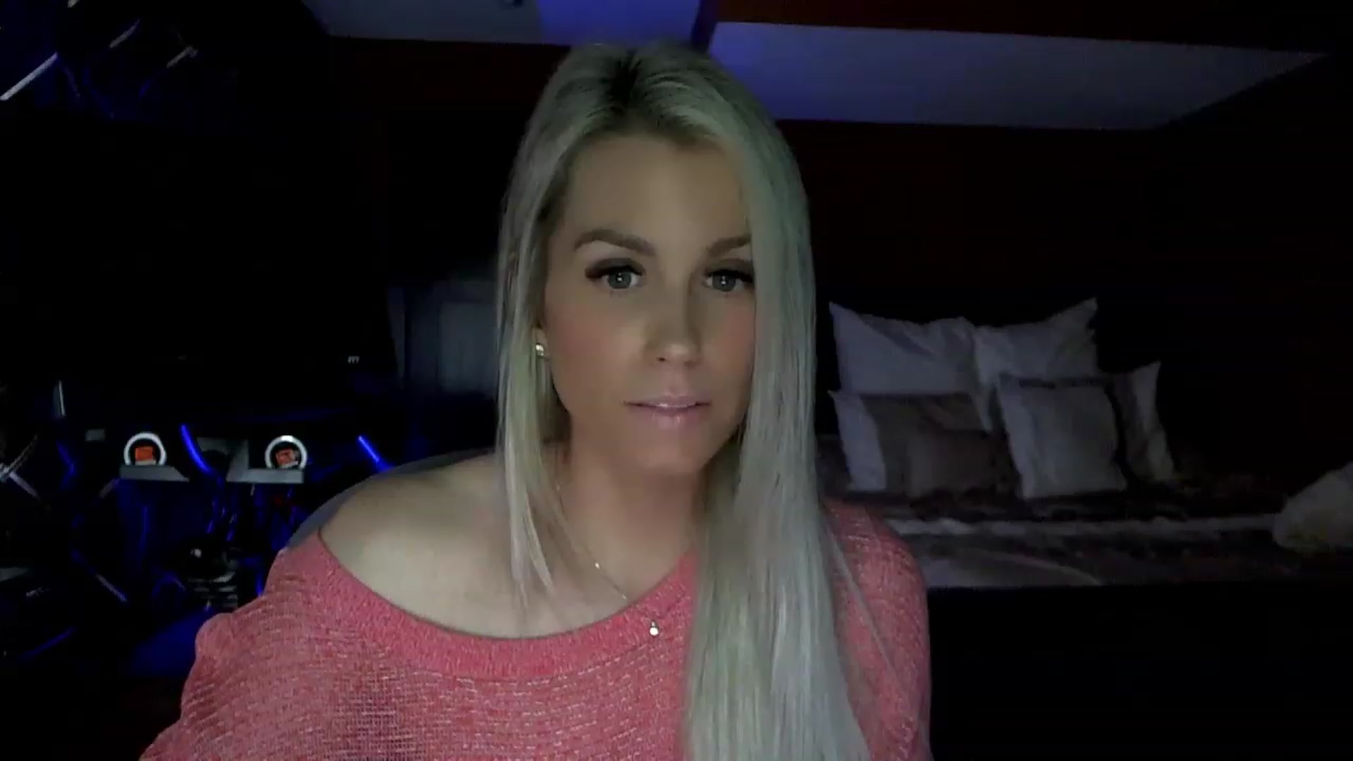 Gallery image thumbnail from Cora9's myfreecams stream on, 04/07/2023, 06:44 image 14 of 20