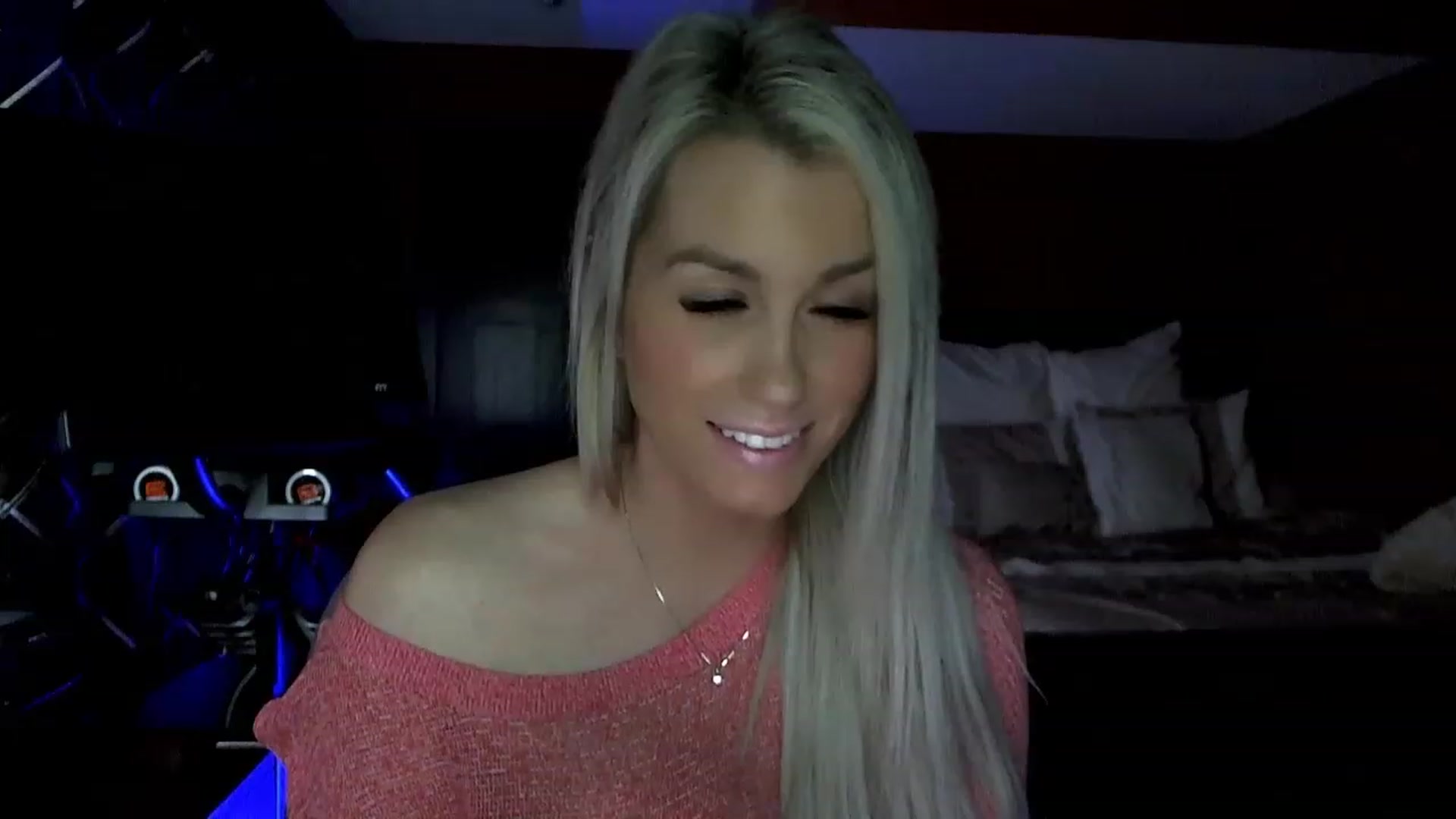Gallery image thumbnail from Cora9's myfreecams stream on, 04/07/2023, 06:44 image 12 of 20