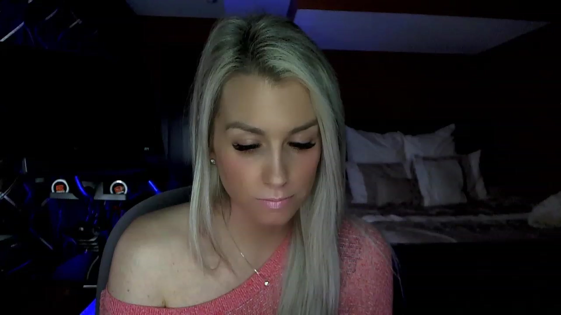 Gallery image thumbnail from Cora9's myfreecams stream on, 04/07/2023, 06:44 image 11 of 20