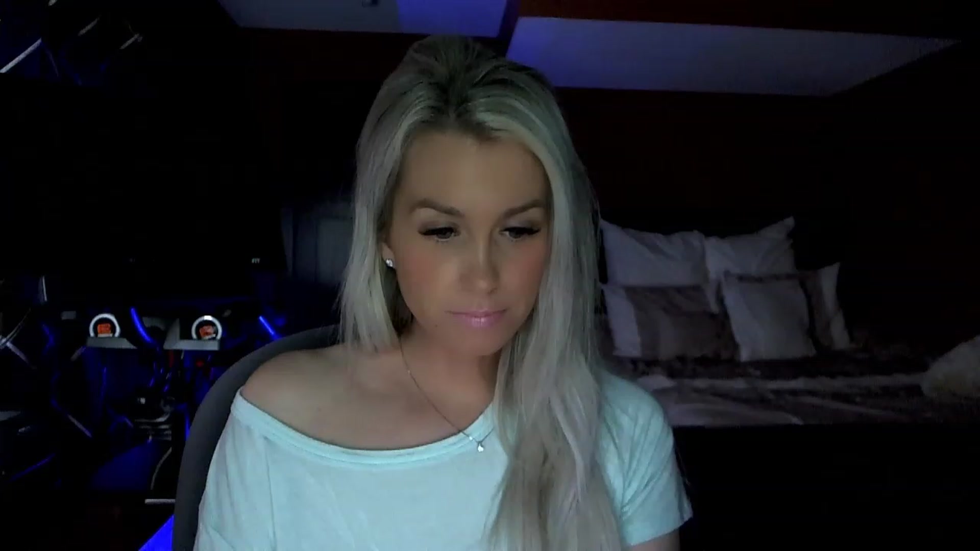 Gallery image thumbnail from Cora9's myfreecams stream on, 04/13/2023, 04:55 image 10 of 20
