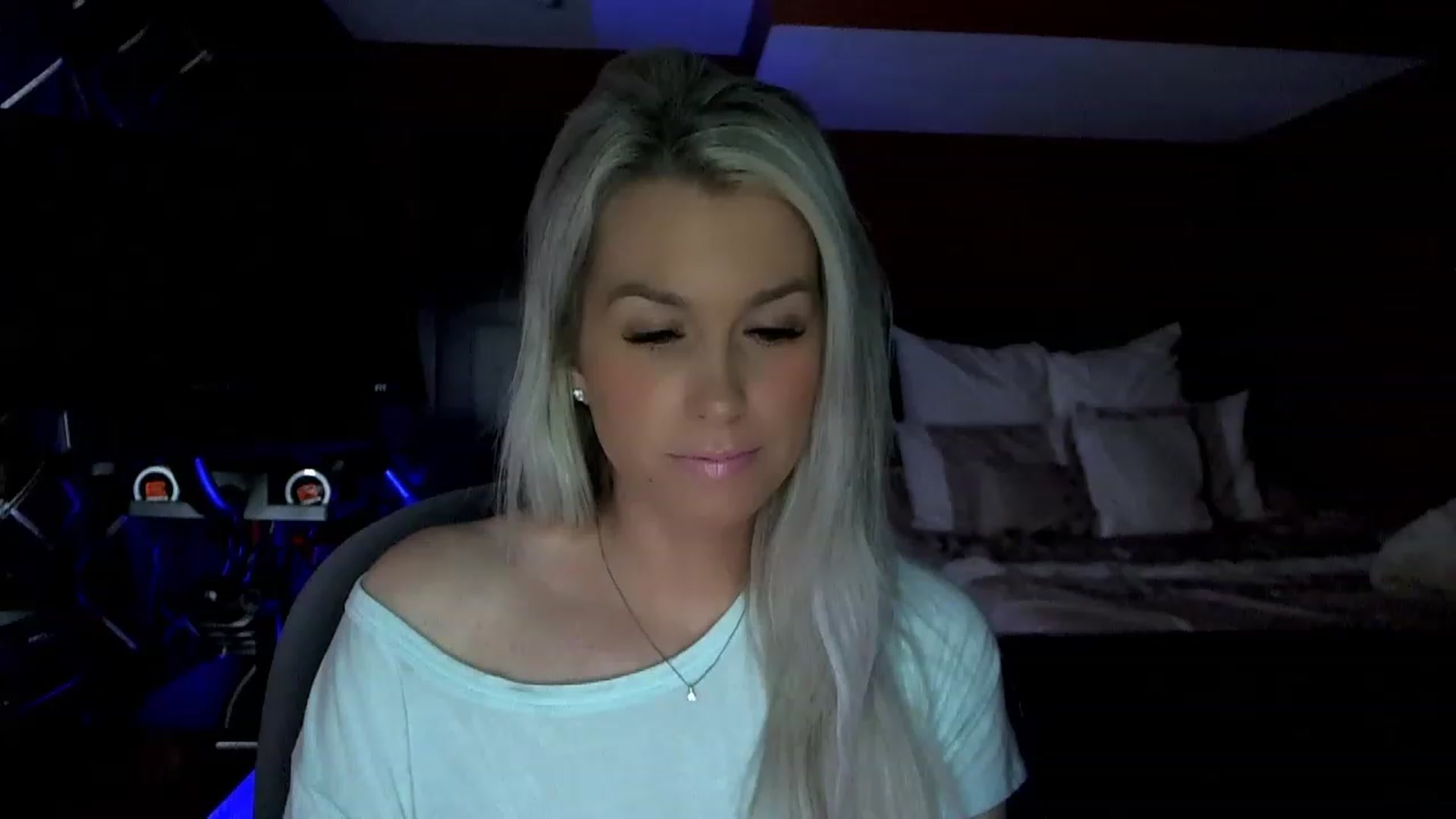 Gallery image thumbnail from Cora9's myfreecams stream on, 04/13/2023, 04:55 image 8 of 20