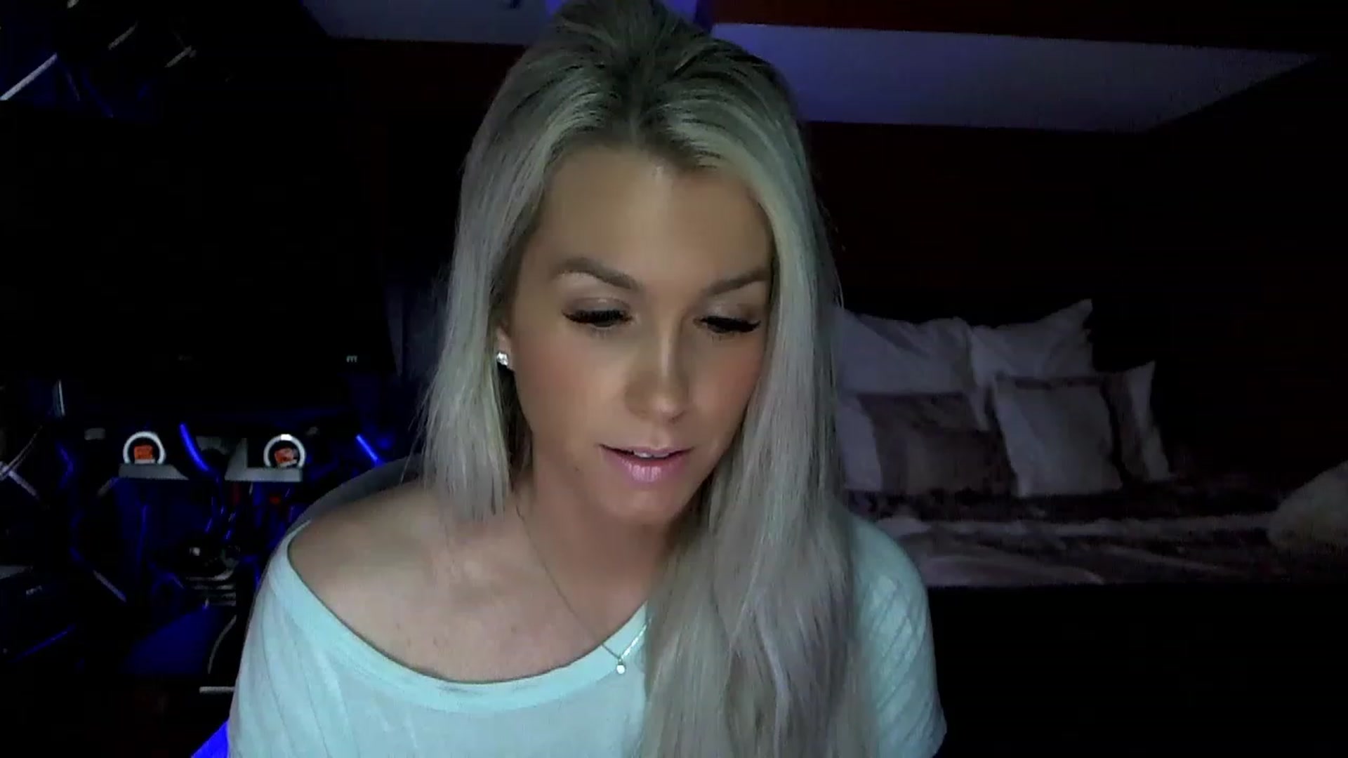 Gallery image thumbnail from Cora9's myfreecams stream on, 04/13/2023, 04:55 image 15 of 20