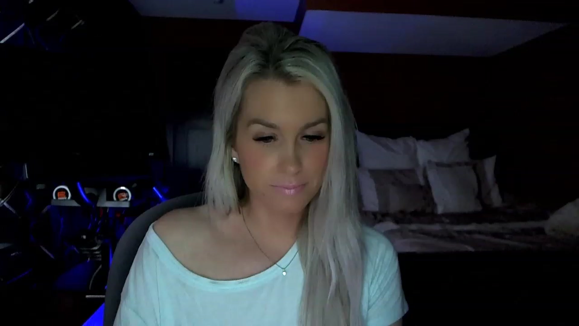 Gallery image thumbnail from Cora9's myfreecams stream on, 04/13/2023, 04:55 image 14 of 20