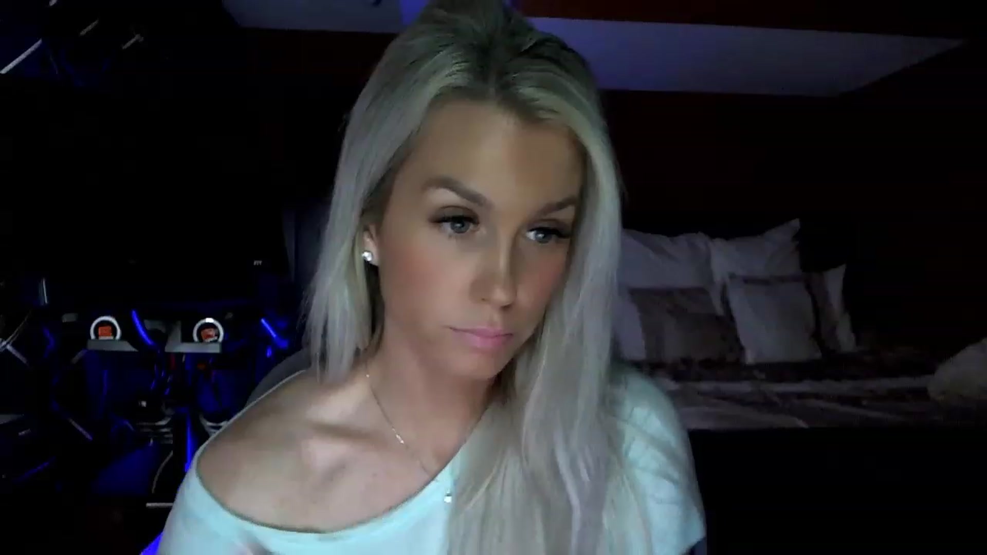 Gallery image thumbnail from Cora9's myfreecams stream on, 04/13/2023, 04:55 image 17 of 20