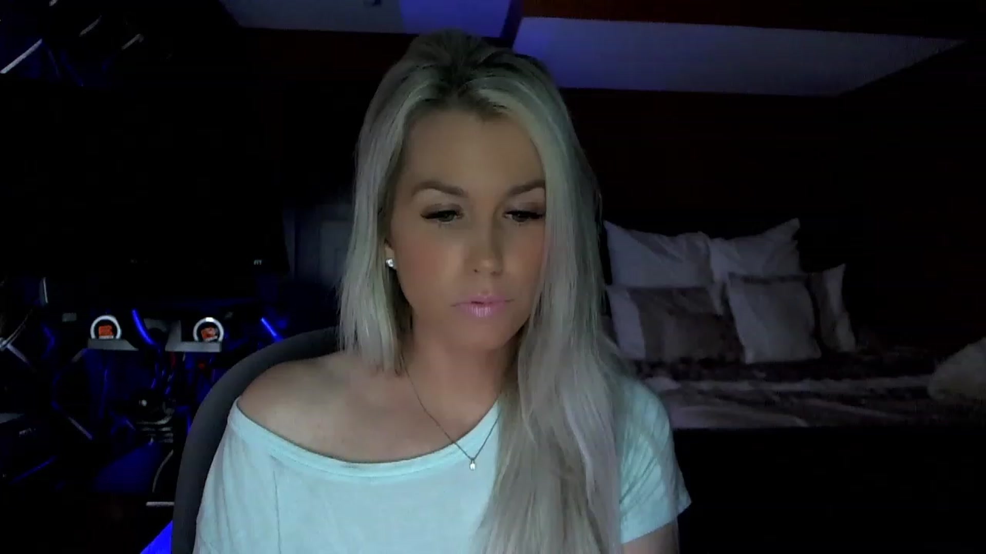 Gallery image thumbnail from Cora9's myfreecams stream on, 04/13/2023, 04:55 image 7 of 20