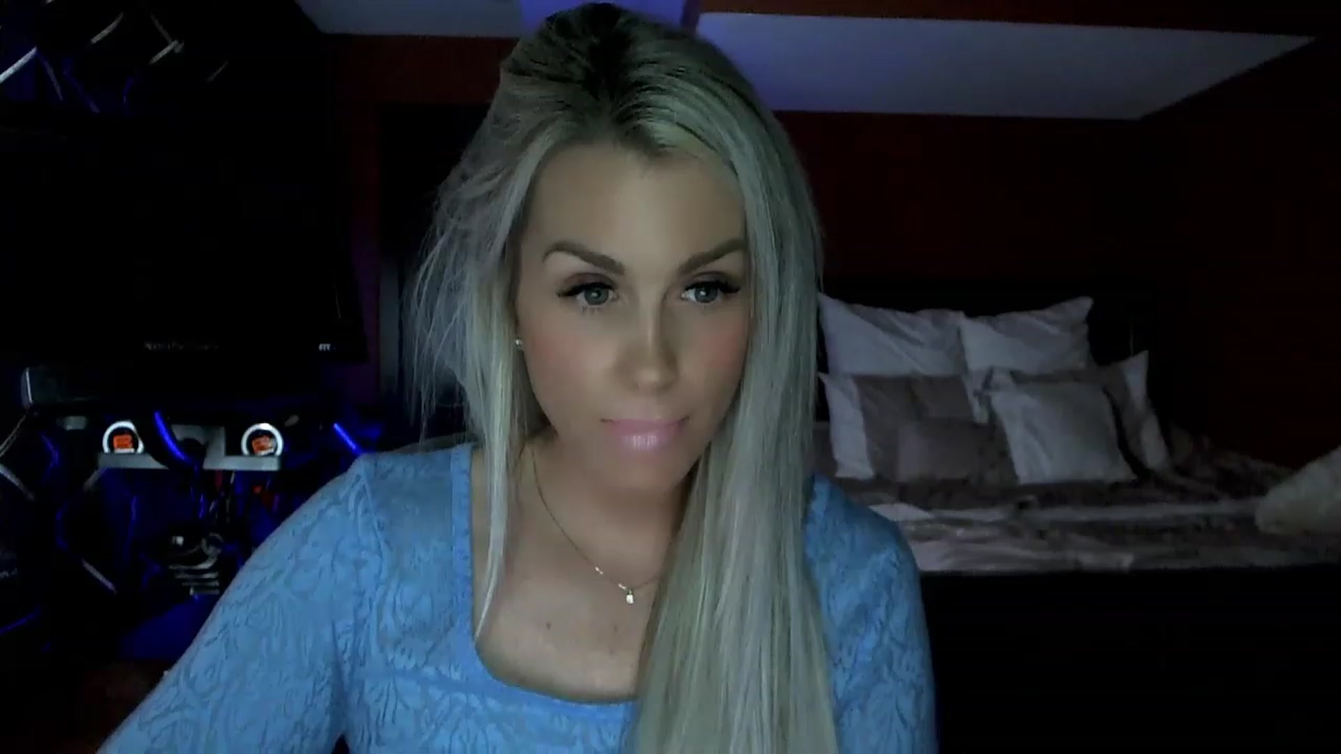 Gallery image thumbnail from Cora9's myfreecams stream on, 04/14/2023, 04:10 image 4 of 20
