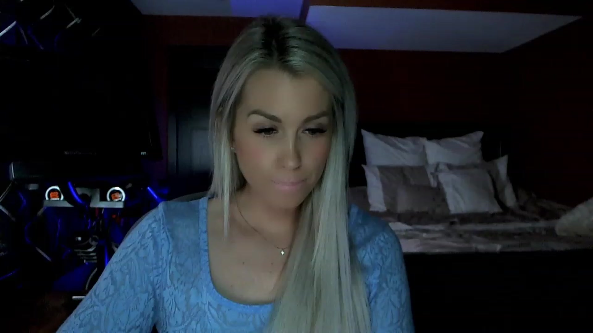 Gallery image thumbnail from Cora9's myfreecams stream on, 04/14/2023, 04:10 image 6 of 20