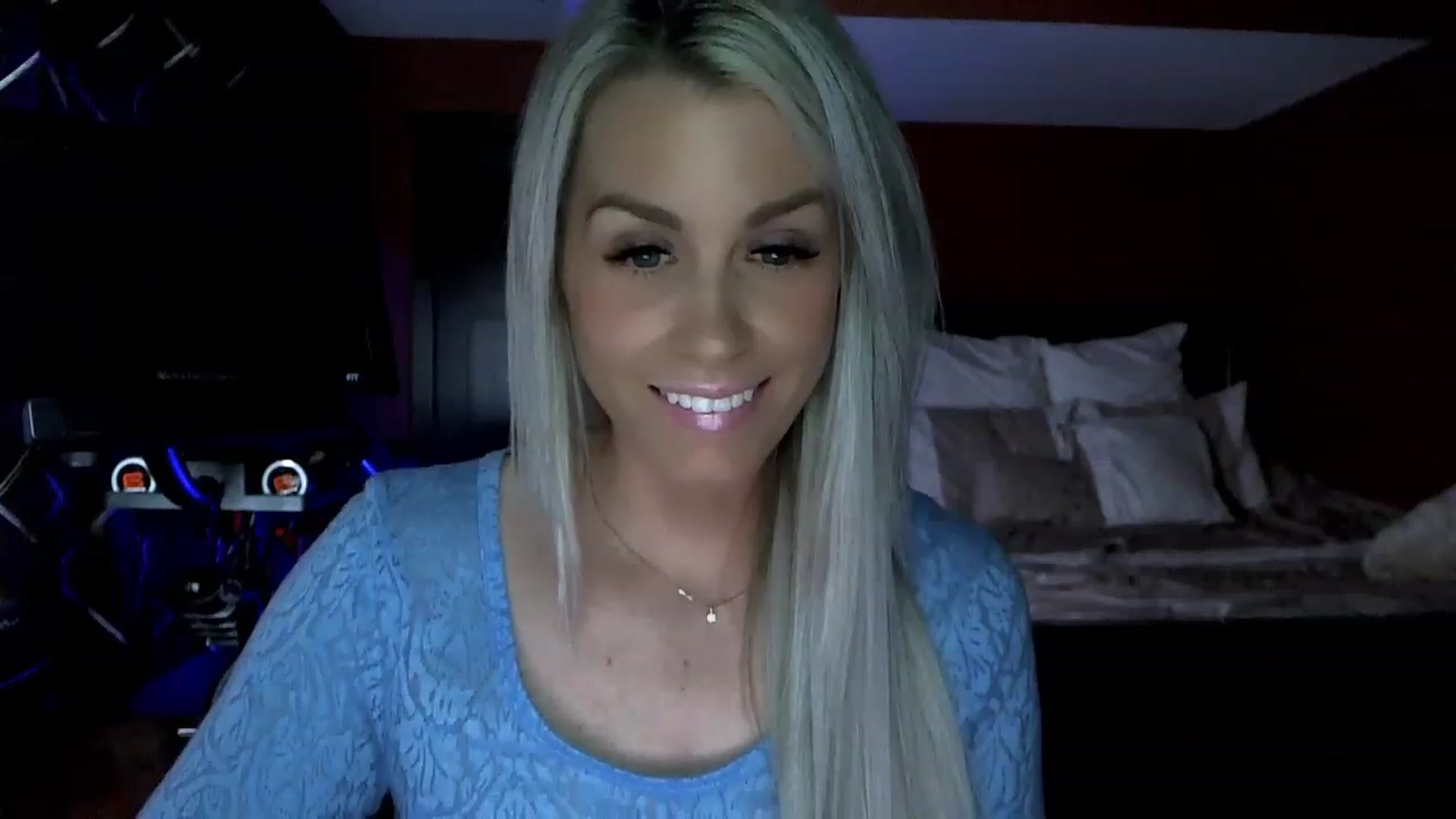 Gallery image thumbnail from Cora9's myfreecams stream on, 04/14/2023, 04:10 image 12 of 20