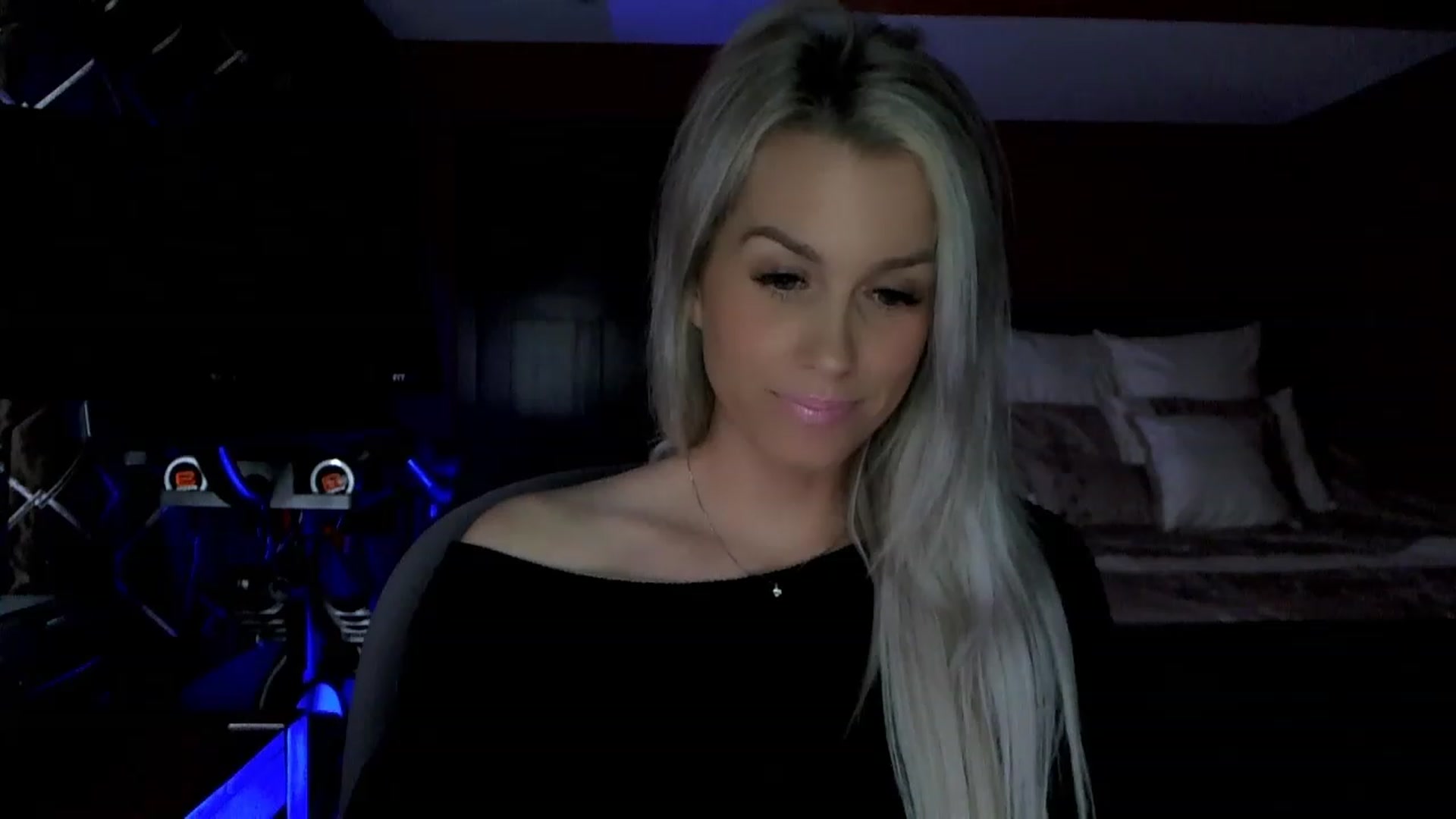 Gallery image thumbnail from Cora9's myfreecams stream on, 04/19/2023, 04:53 image 19 of 20