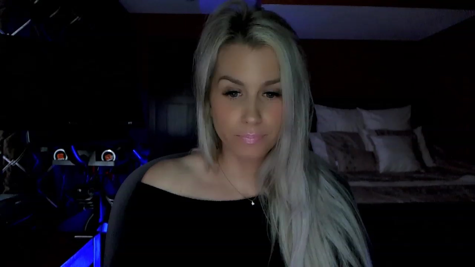 Gallery image thumbnail from Cora9's myfreecams stream on, 04/19/2023, 04:53 image 1 of 20
