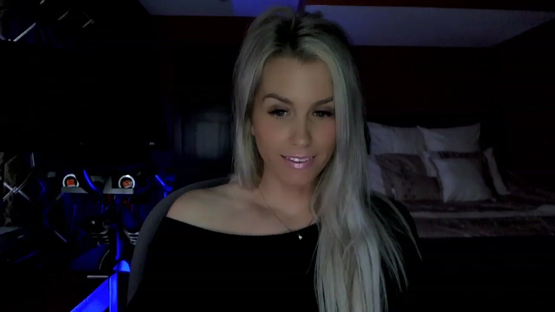 Gallery image thumbnail from Cora9's myfreecams stream on, 04/19/2023, 04:53 image 10 of 20