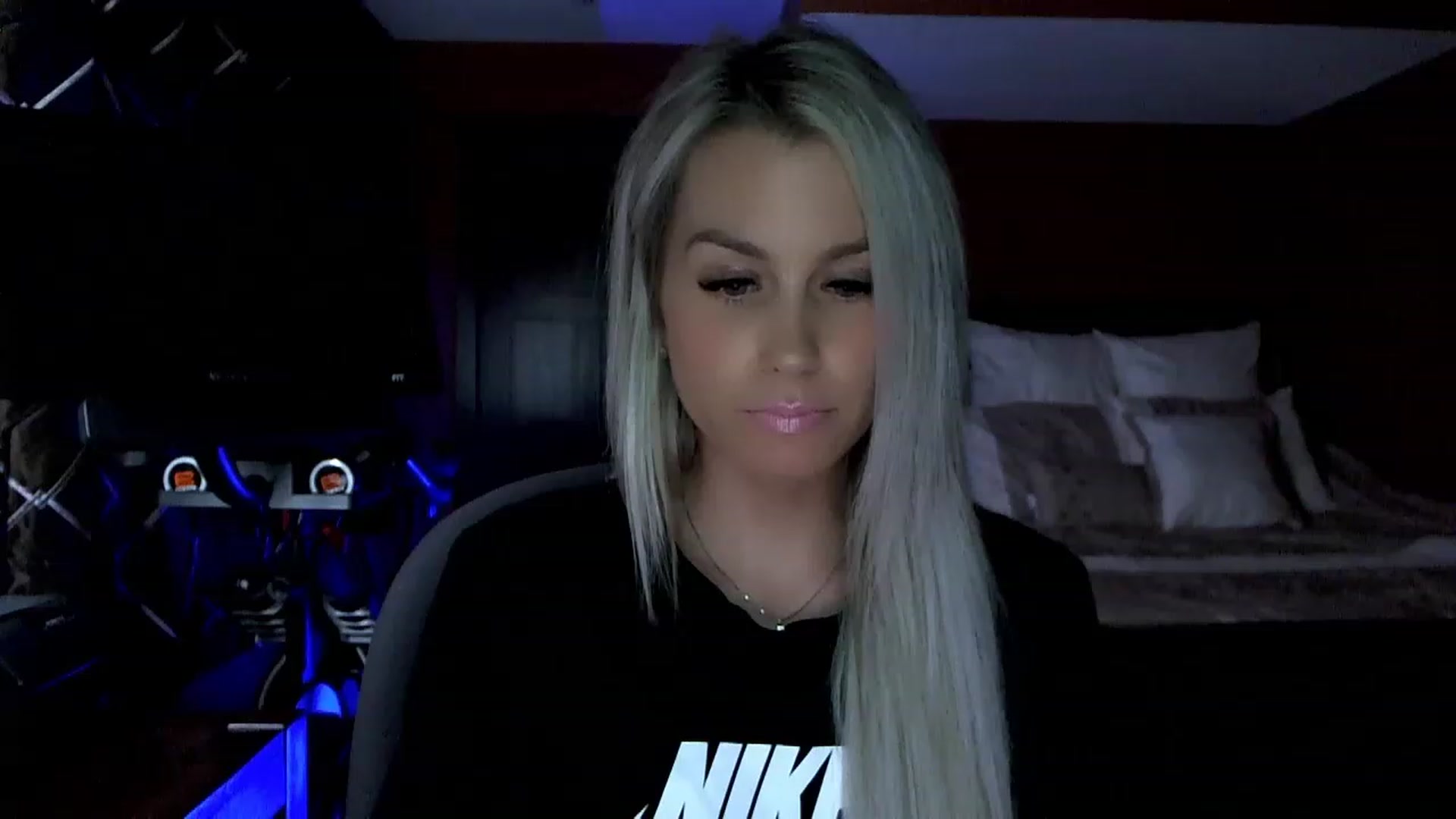 Gallery image thumbnail from Cora9's myfreecams stream on, 04/20/2023, 05:01 image 9 of 20