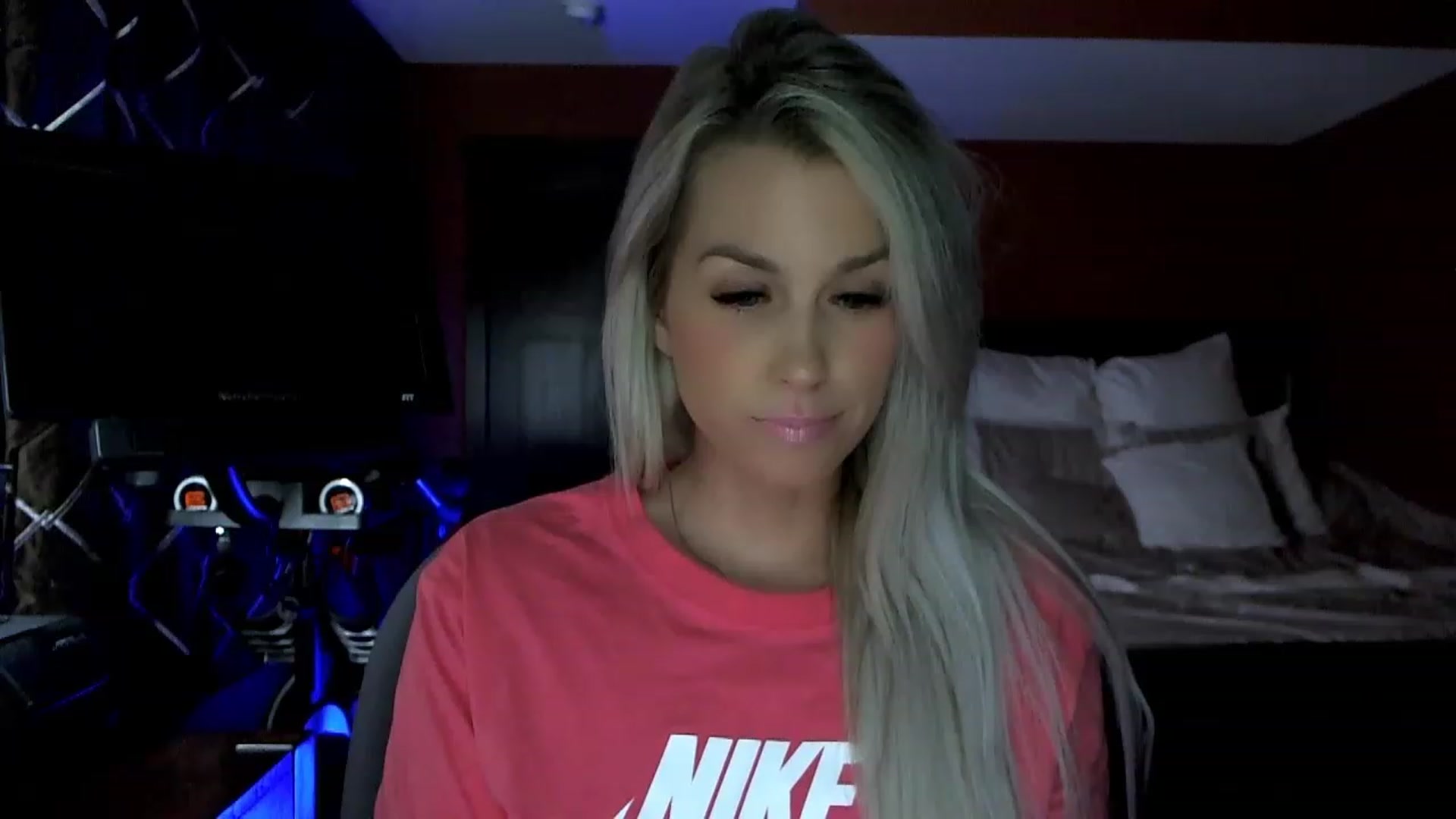 Gallery image thumbnail from Cora9's myfreecams stream on, 04/27/2023, 04:30 image 3 of 20