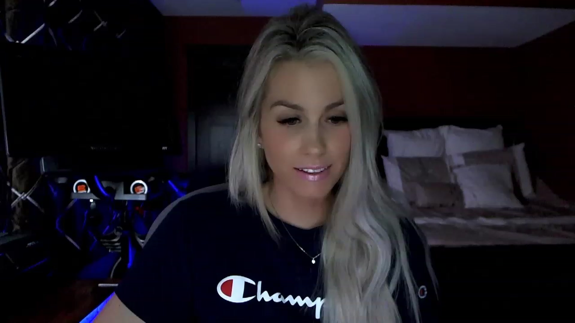 Gallery image thumbnail from Cora9's myfreecams stream on, 05/02/2023, 04:17 image 9 of 20