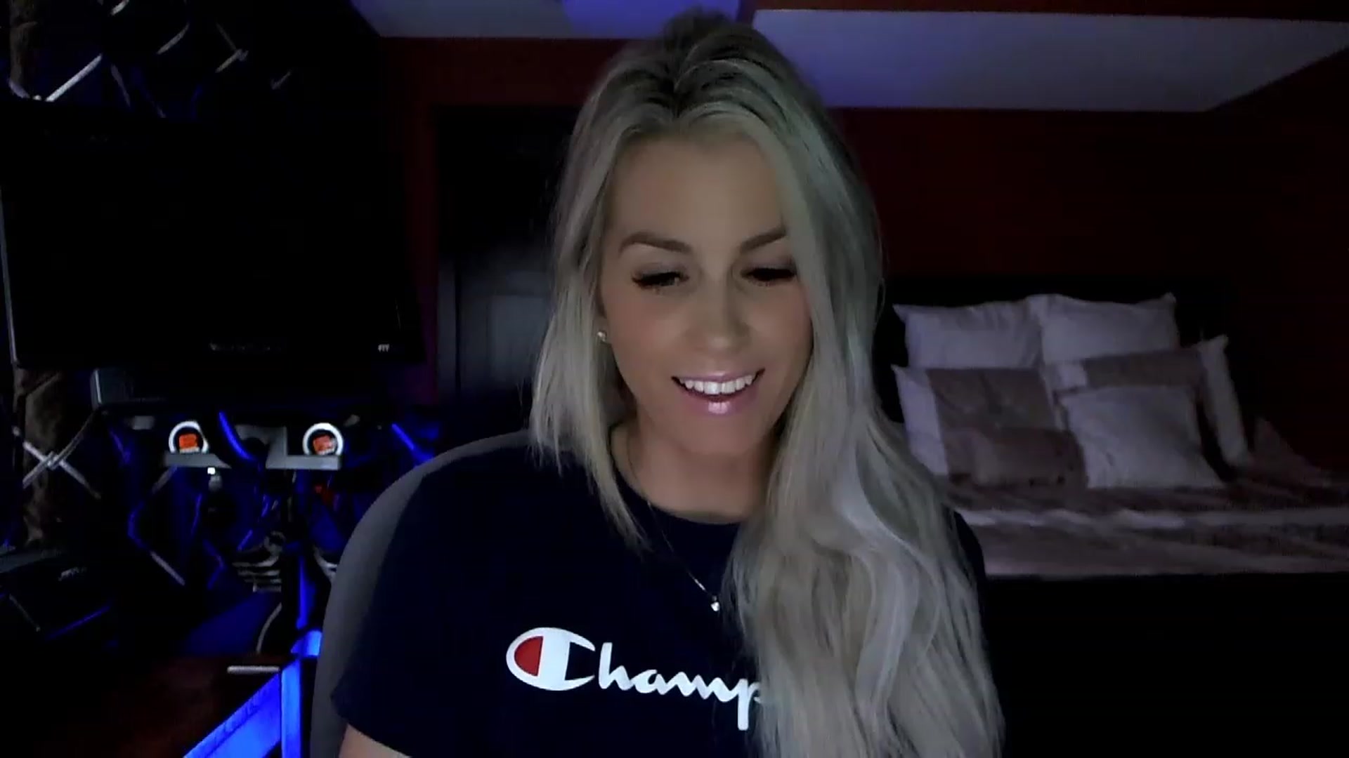 Gallery image thumbnail from Cora9's myfreecams stream on, 05/02/2023, 04:17 image 6 of 20