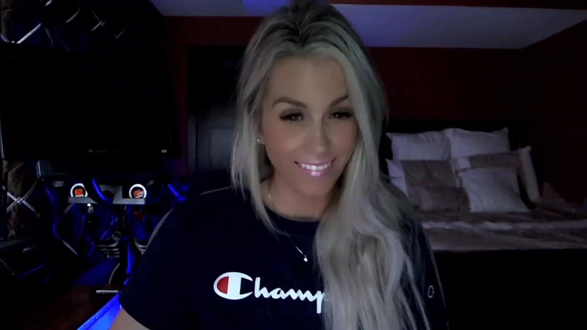 Gallery image thumbnail from Cora9's myfreecams stream on, 05/02/2023, 04:17 image 1 of 20
