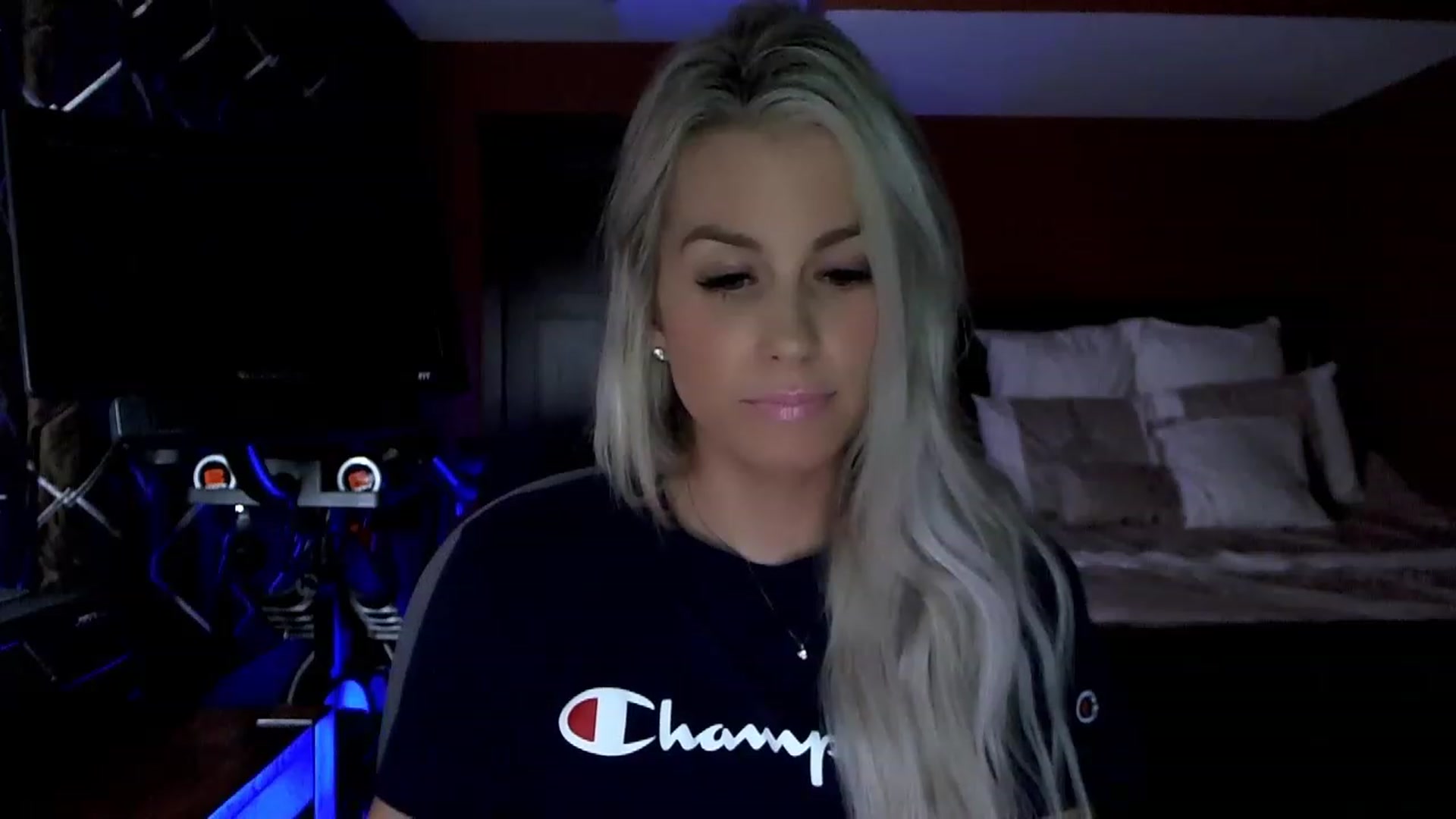 Gallery image thumbnail from Cora9's myfreecams stream on, 05/02/2023, 04:17 image 14 of 20