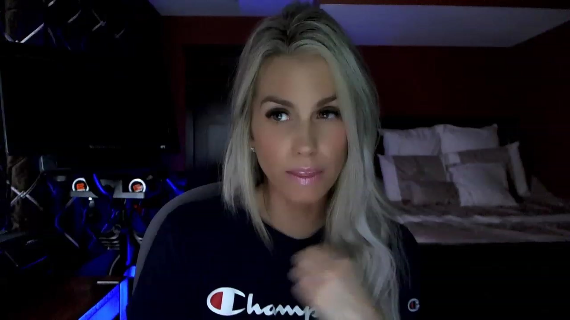 Gallery image thumbnail from Cora9's myfreecams stream on, 05/02/2023, 04:17 image 8 of 20